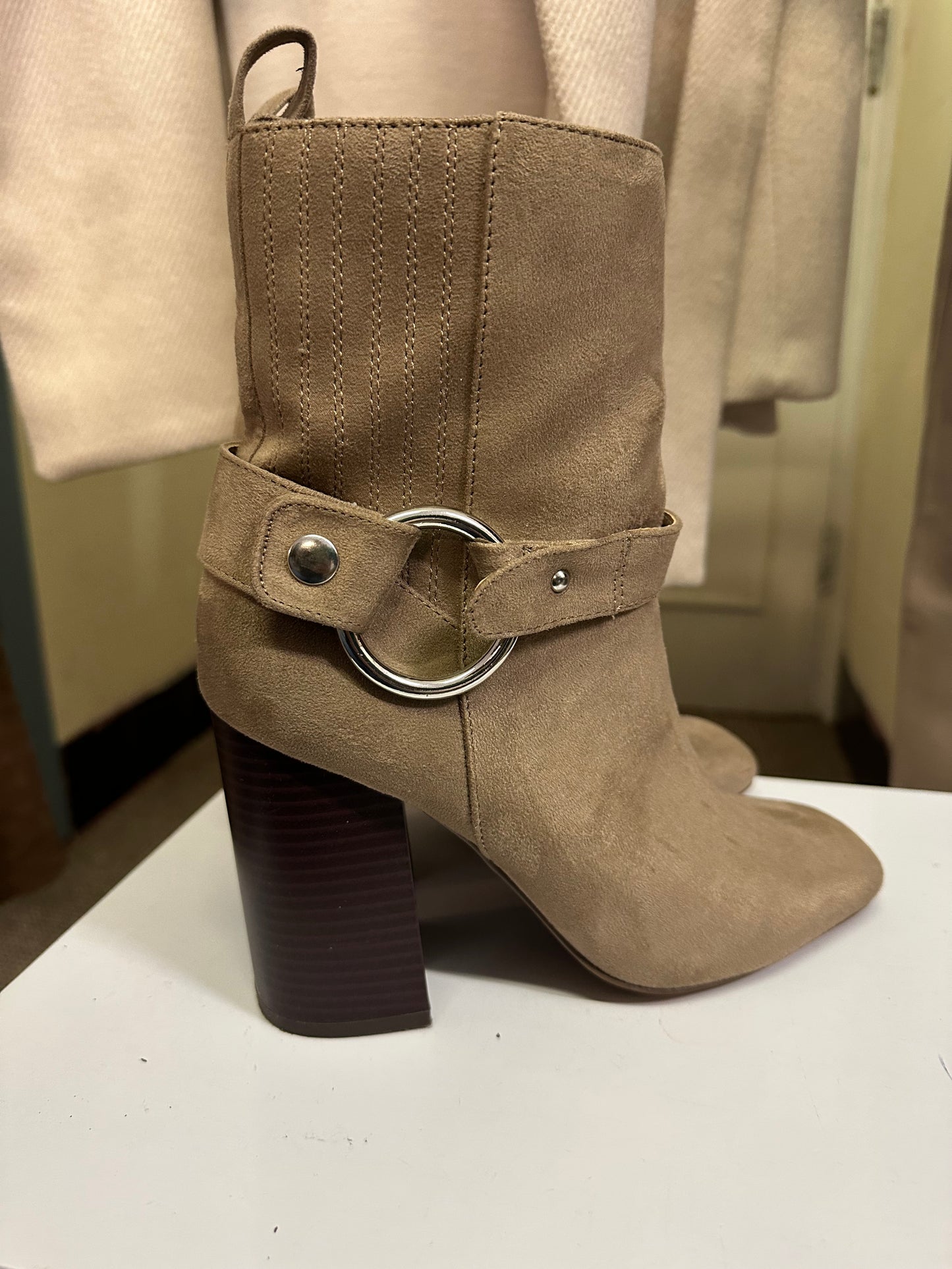 V by Very Taupe Boots Size 5