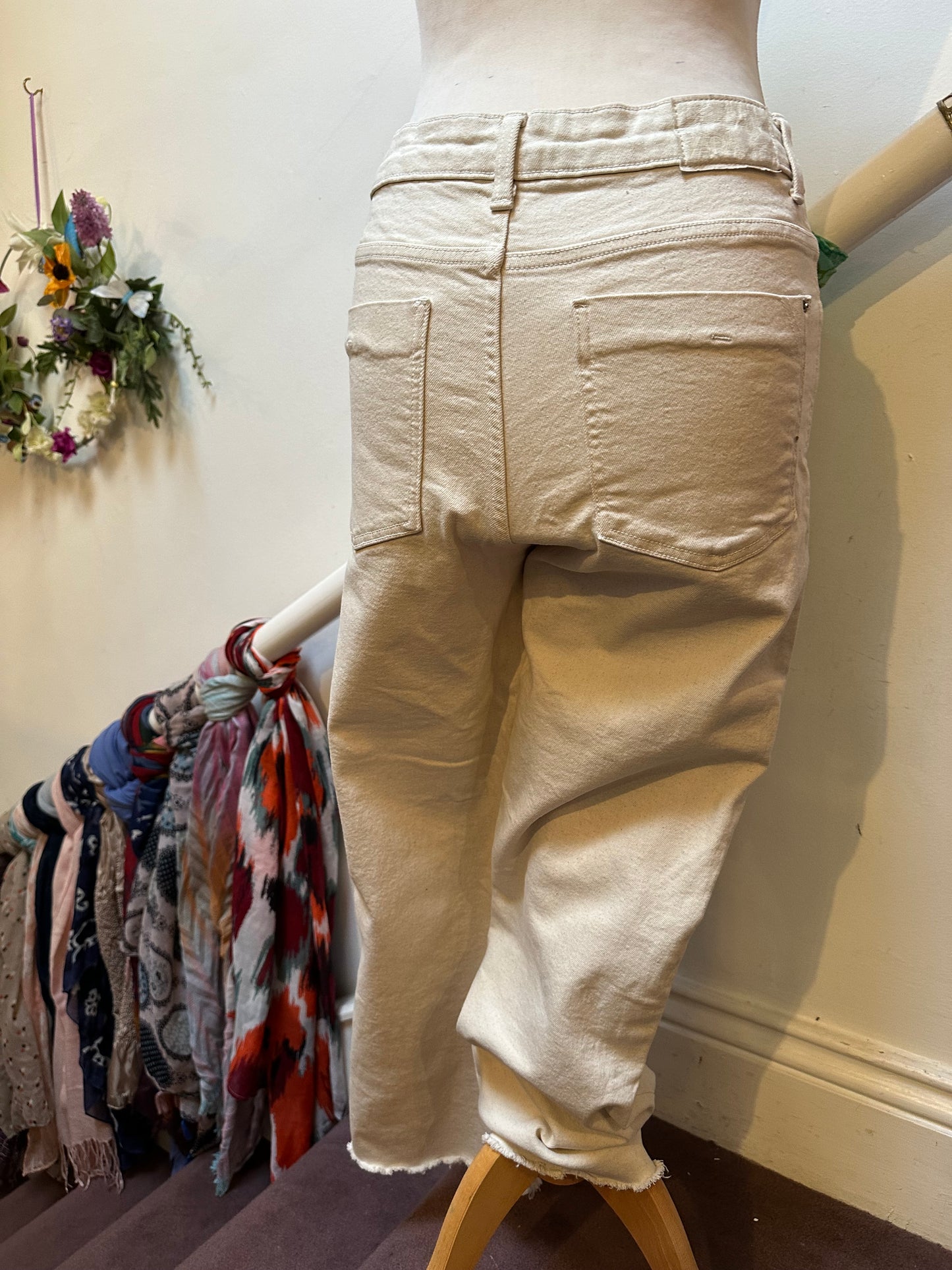 Zara Stretchy High Waisted Cream Fringe Cut Jeans Size M