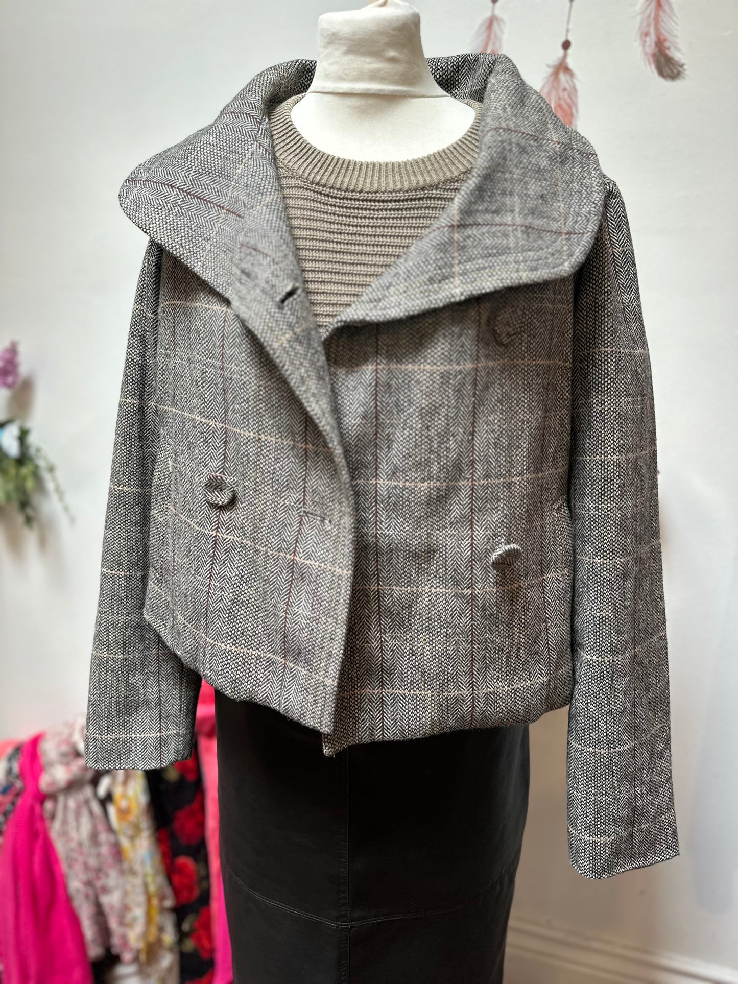 Illusion Wool Blend Blazer Best Fit Size 10/12 Needs a stitch on rear
