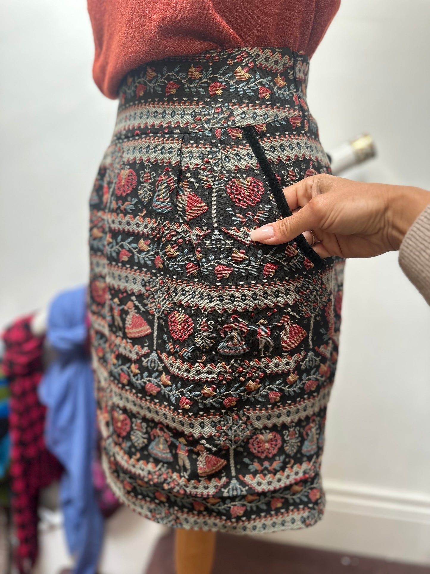 Darling Tapestry Skirt Size M