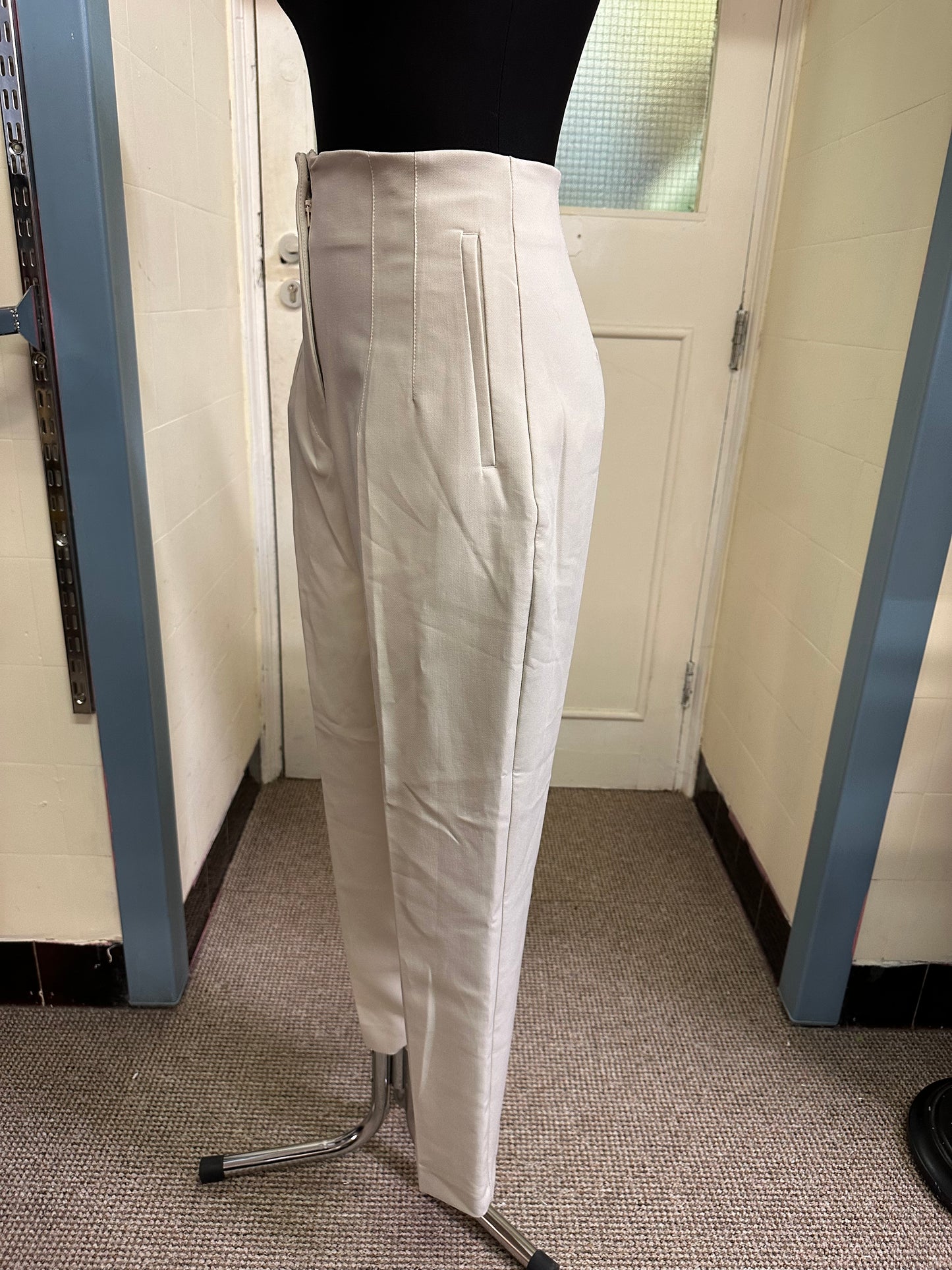 Zara Cream Trousers, Size L Small Fitting