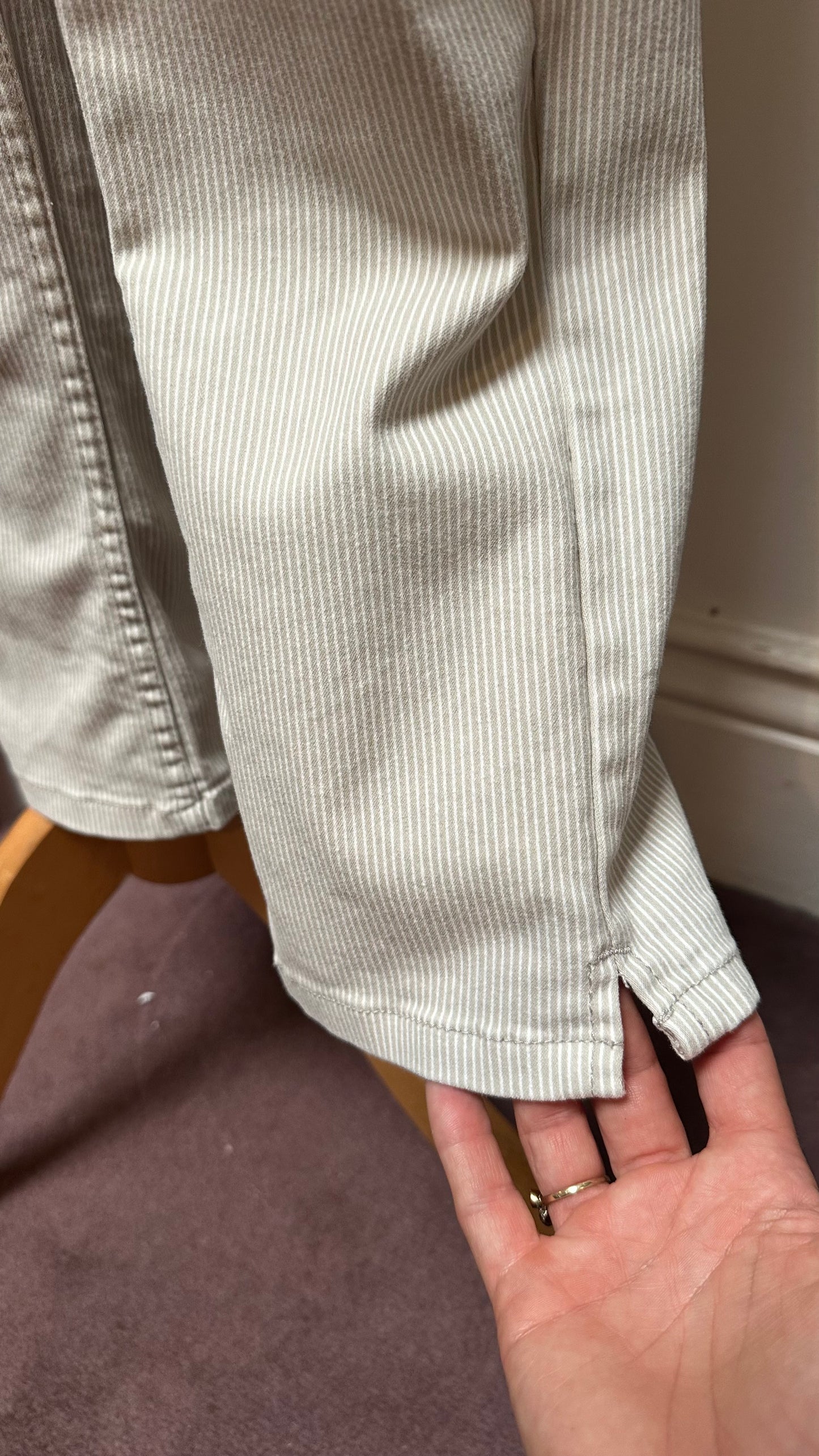 Dunnes Cream Cropped Trousers Size 10