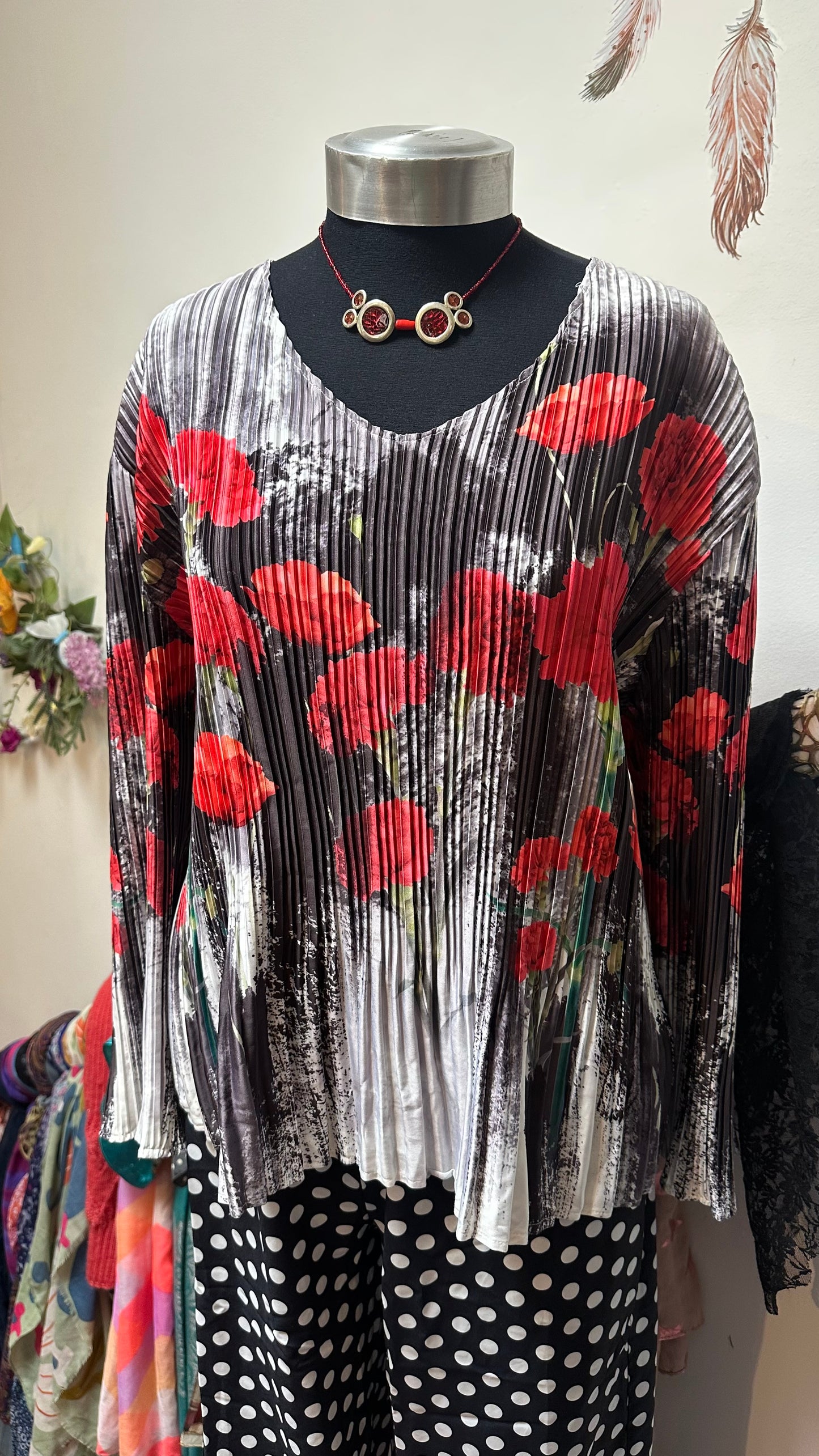 Leo & Ugo Poppy Plissé Top Best Fit Size M/L