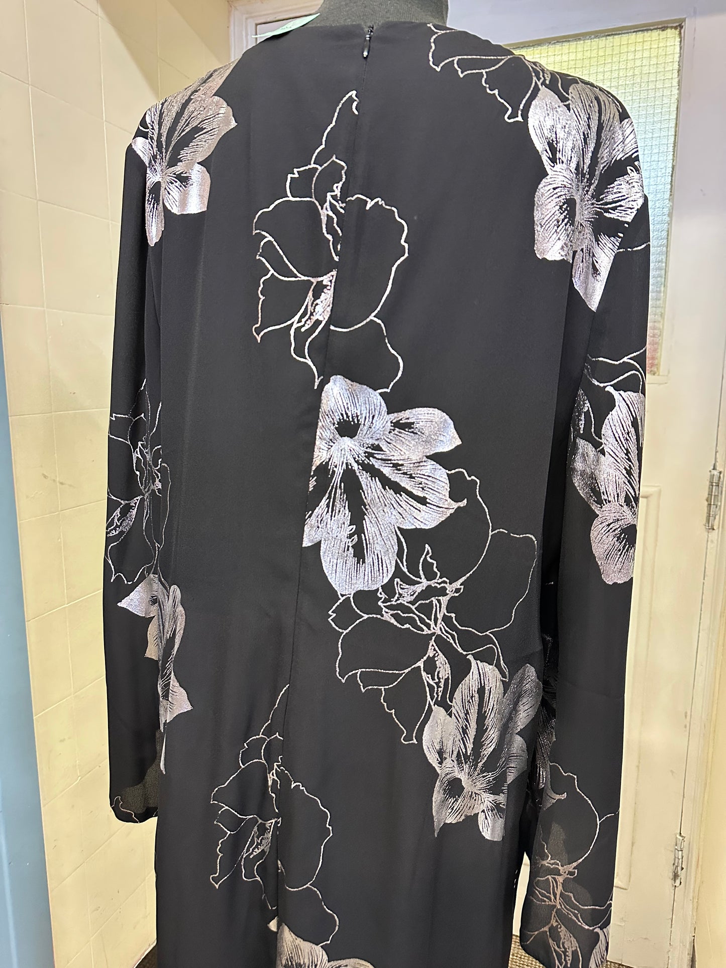 Dorothy Perkins Black & Silver Dress Size 20