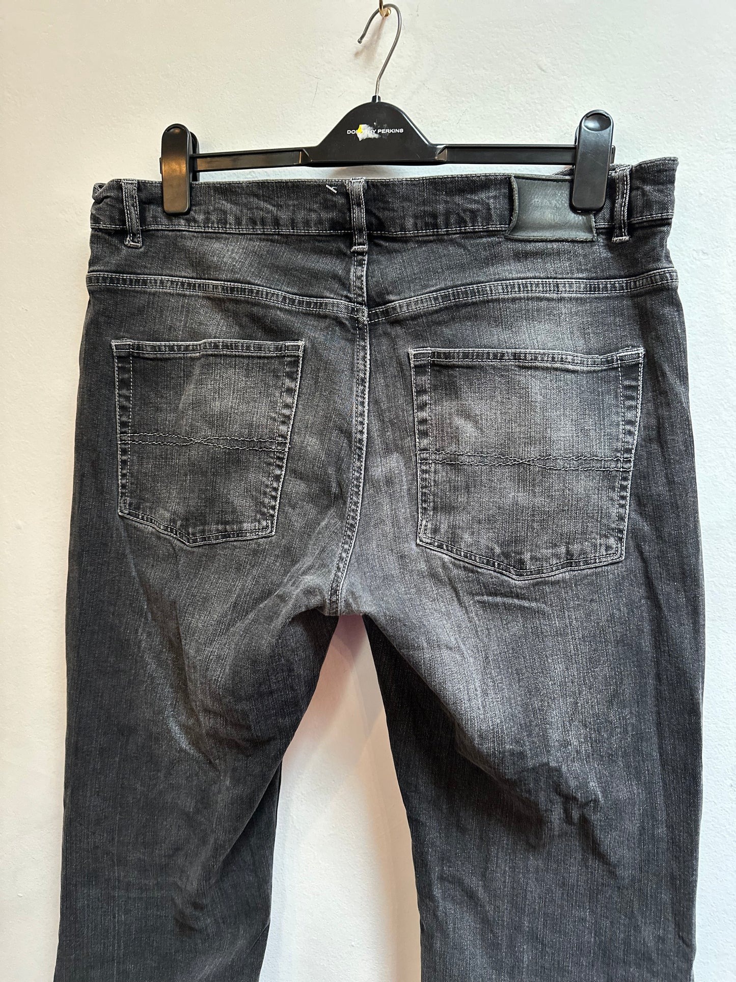 Designer Gant Jeans Size 38/32 Leather Label on rear needs a stitch