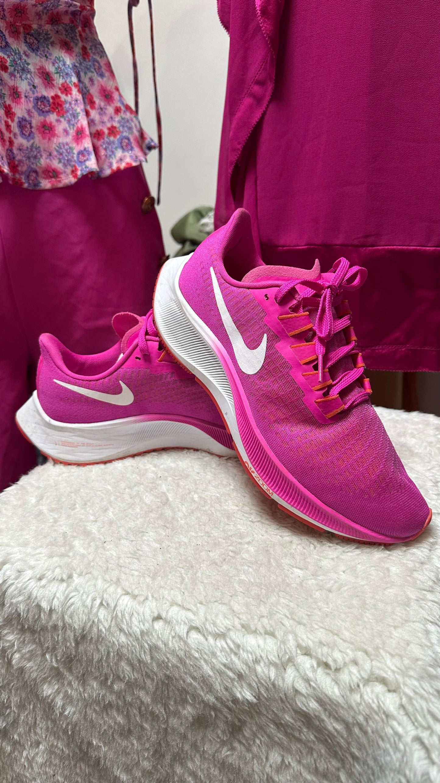 Nike Hot Pink Trainers As New Size 5.5