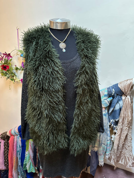 Designer Frequent Shaggy Faux Fur Gillet Size XL