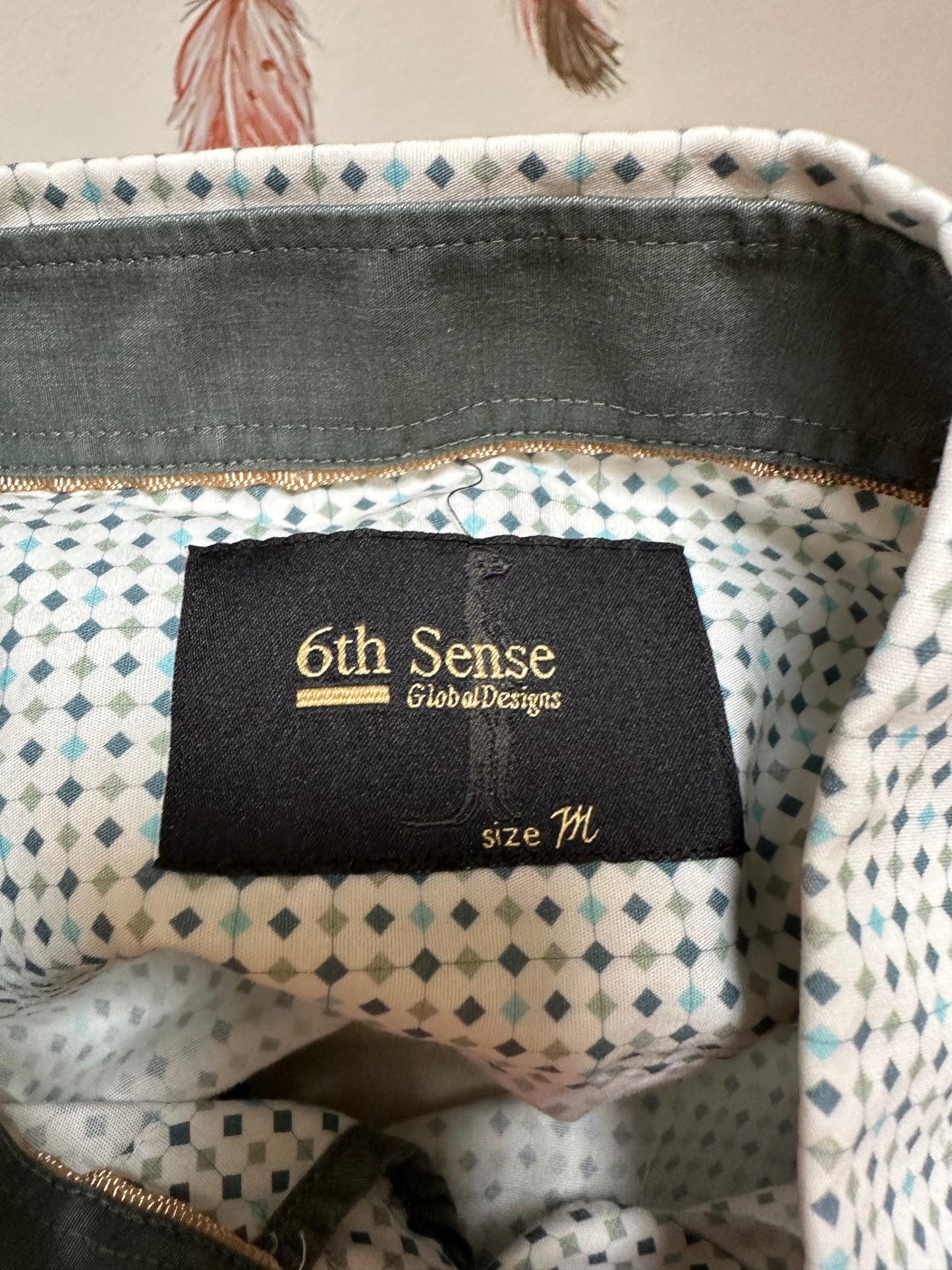 6th Sense Shirt Size M