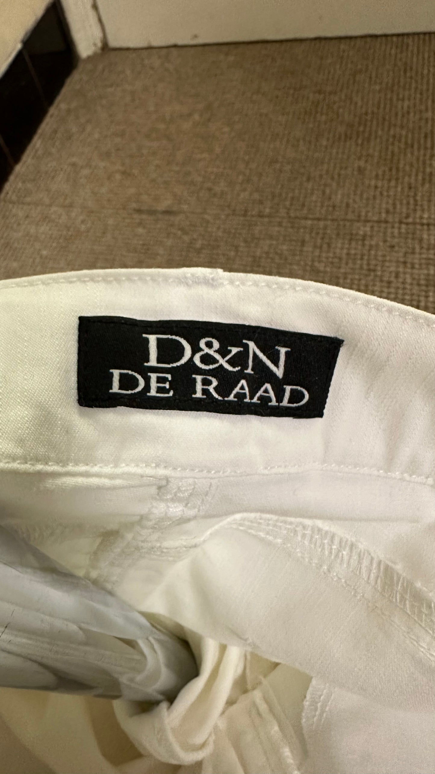 D&N De Raad Stretchy White Jeans 90% Cotton Size16 but small fitting