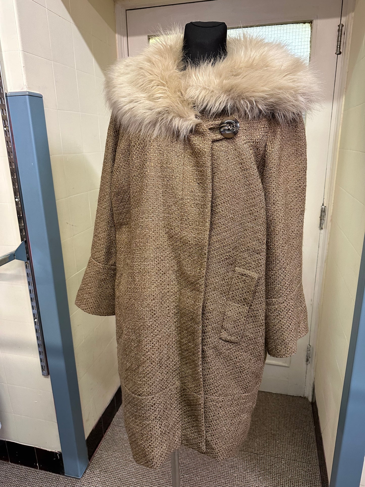 Gallery Coat with Faux Fur Collar Size 20
