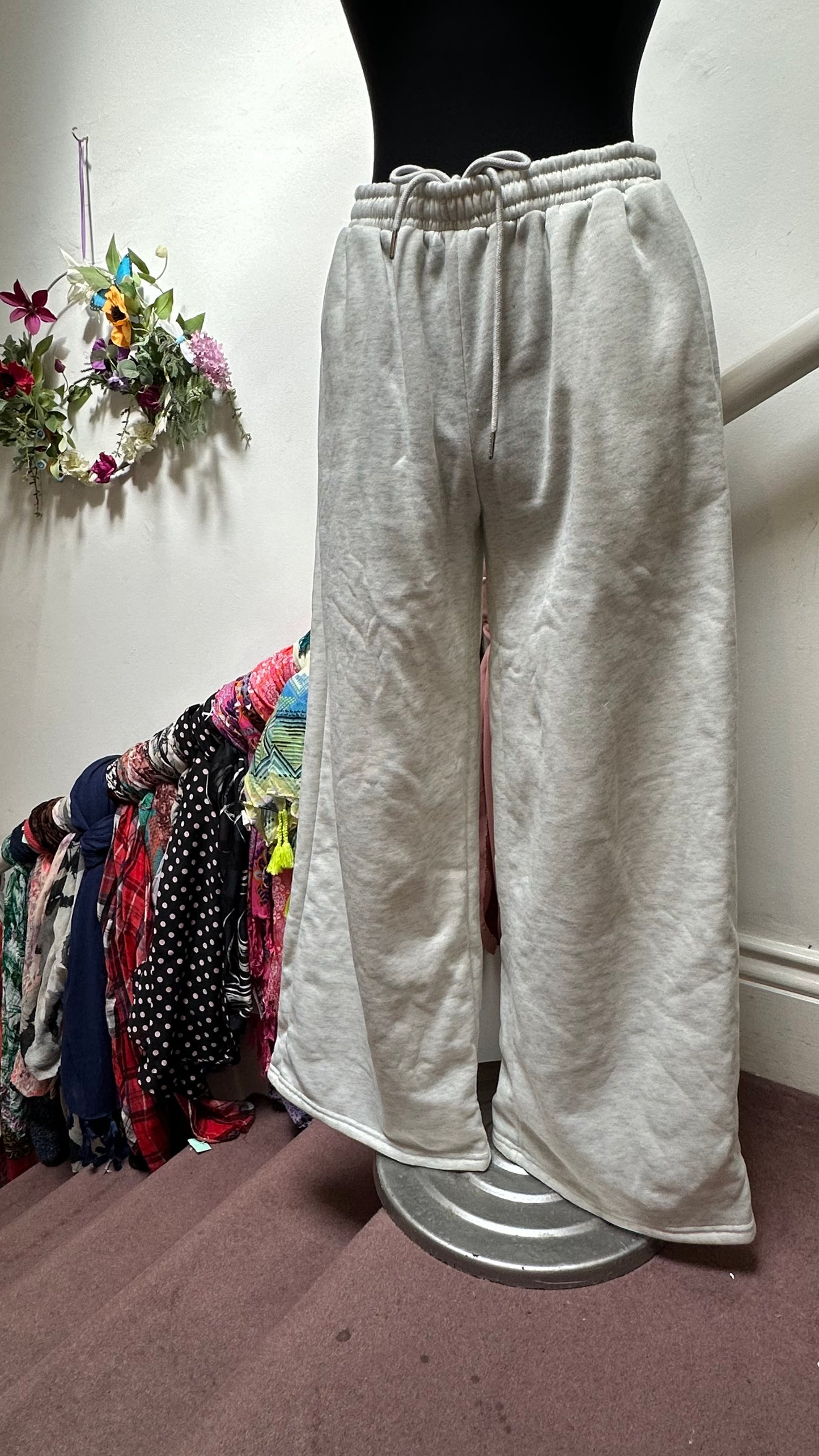 Forever 21 by Shein Wide Leg Sweat Pants Size S/M