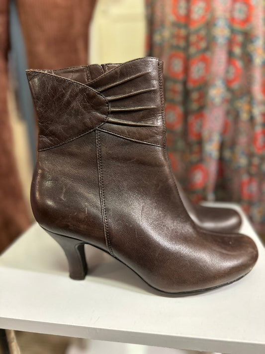 Hush Puppies Leather Boots Size 6