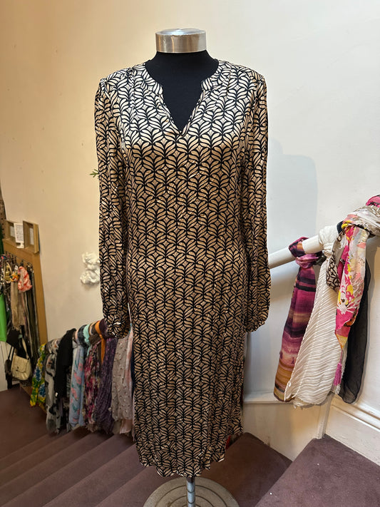Designer Soya Concept Dress Size M