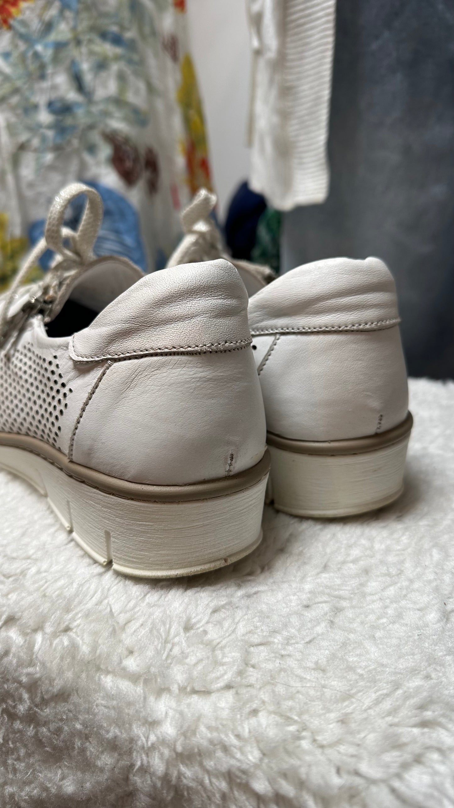 Soft mode Leather Trainers Size 8 (EU 42)