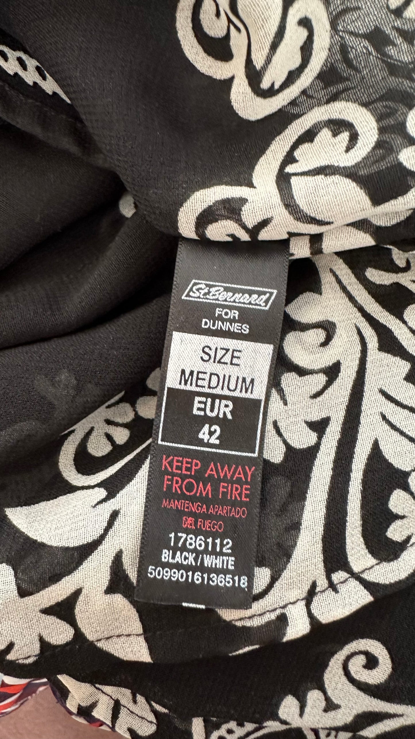 Dunnes Semi-Sheer Top Size 14