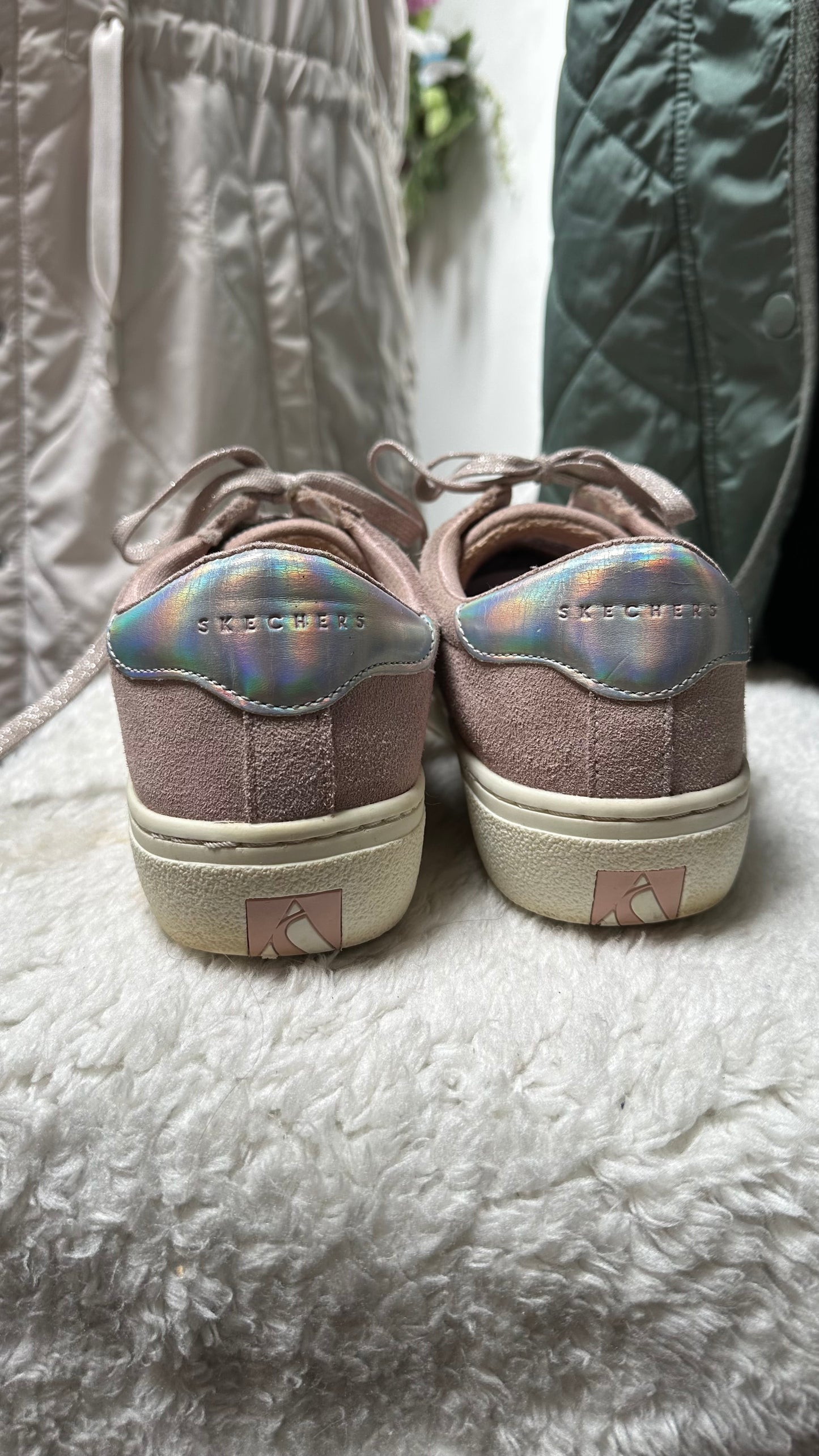 Sketchers Sparkle Trainers Size 7 (EU 40)