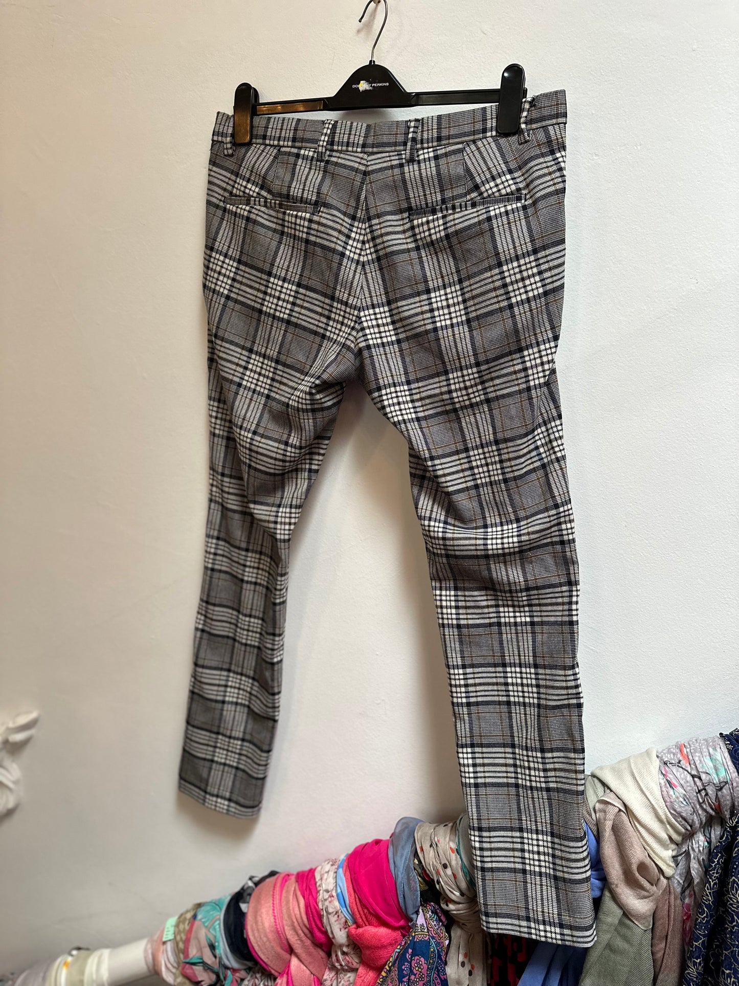 River Island Men’s Trousers Size 30/34 (one belt loop needs a stitch)