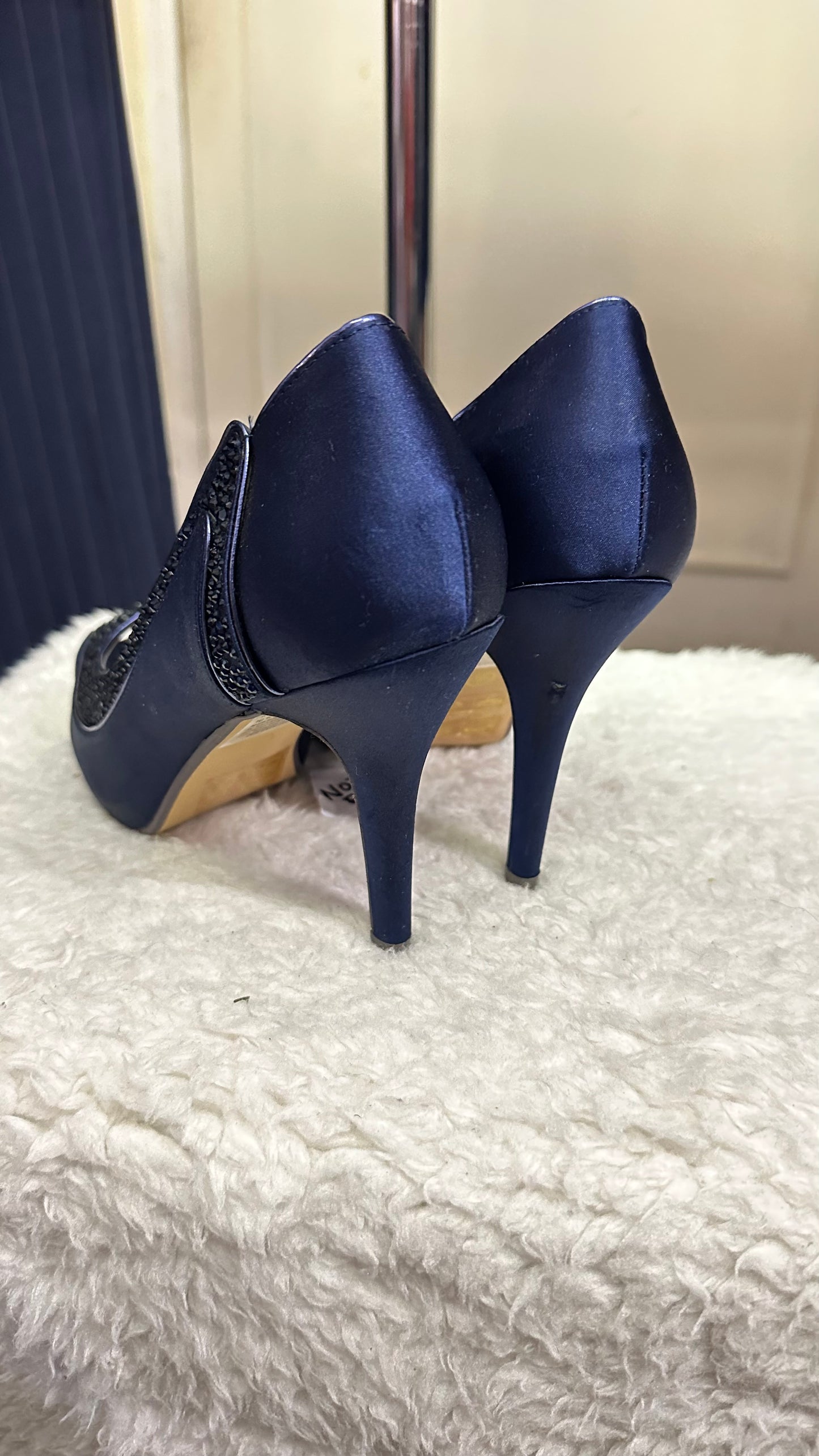 Lunar Navy Dress Heels Size 6 As New Condition but 1 mark on 1 heel