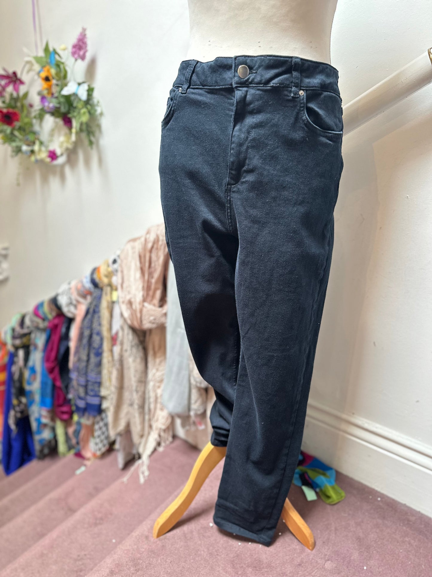 Gallery Navy Jeans Size 16 (tiny hole in back pocket, see last 2 photos)