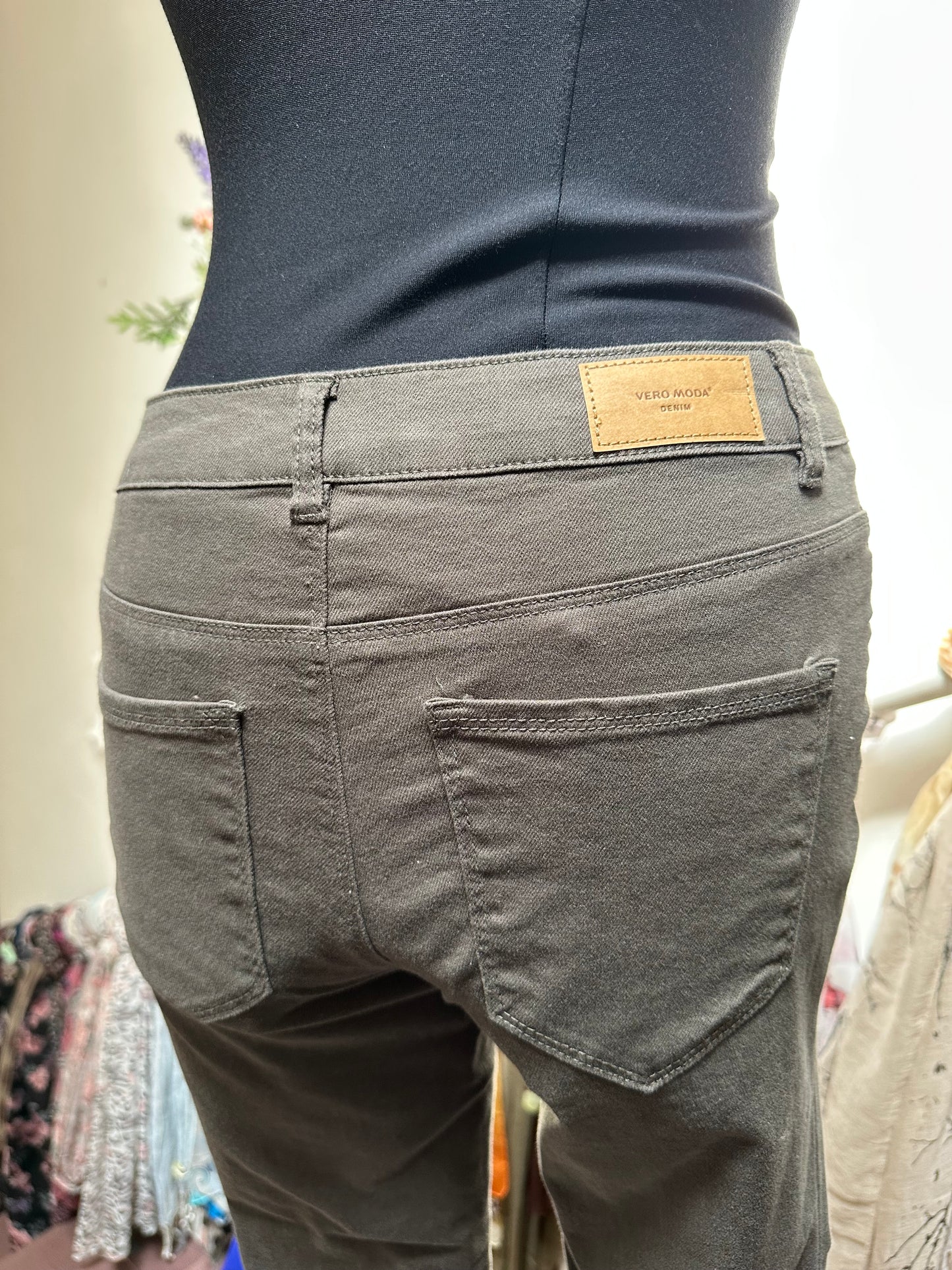 Vero Moda Olive Jeans Size M (Small Fitting)