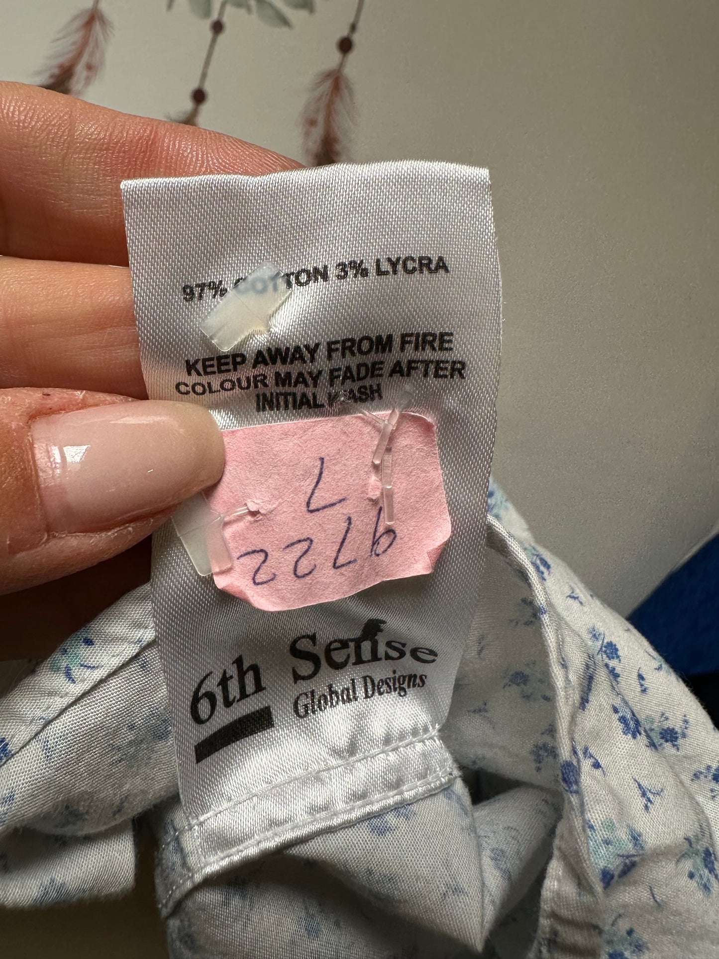 6th Sense Floral Shirt Size M