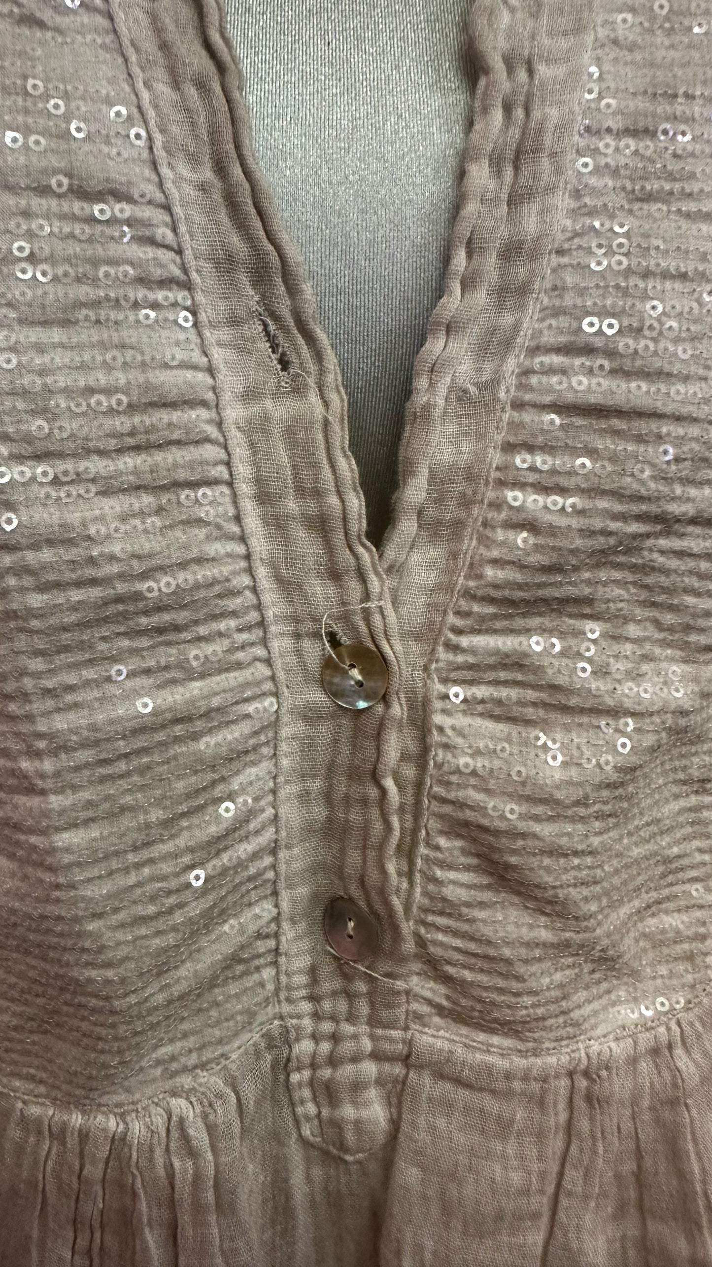 Beige Sparkle Tunic 97% Cotton Size 22 (missing 1 Button) but small fitting