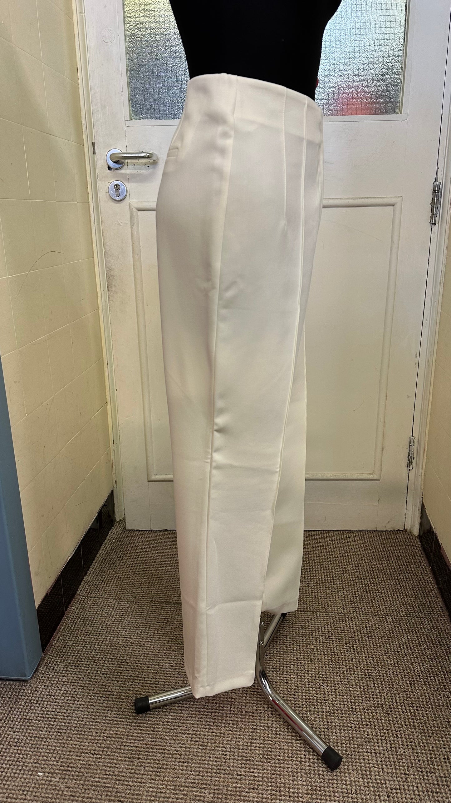 Gallery Nude Trousers Size 14
