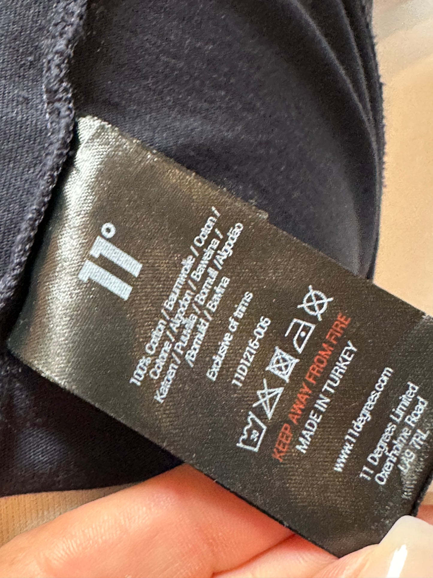 11 Degree Too Men’s Size S