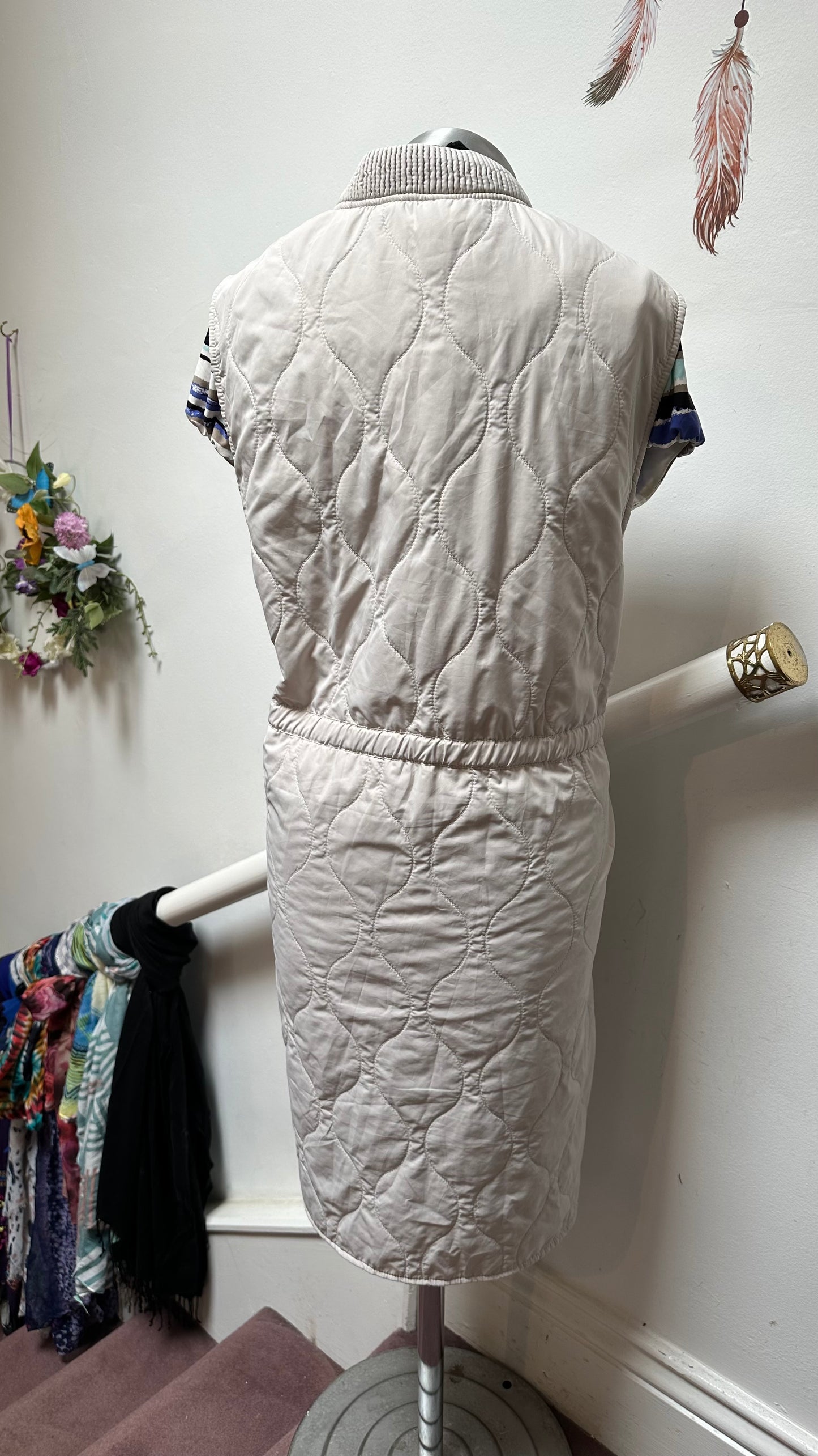 Designer Rino & Pelle Quited Cream Gillet Size 14 Very High RRP!!
