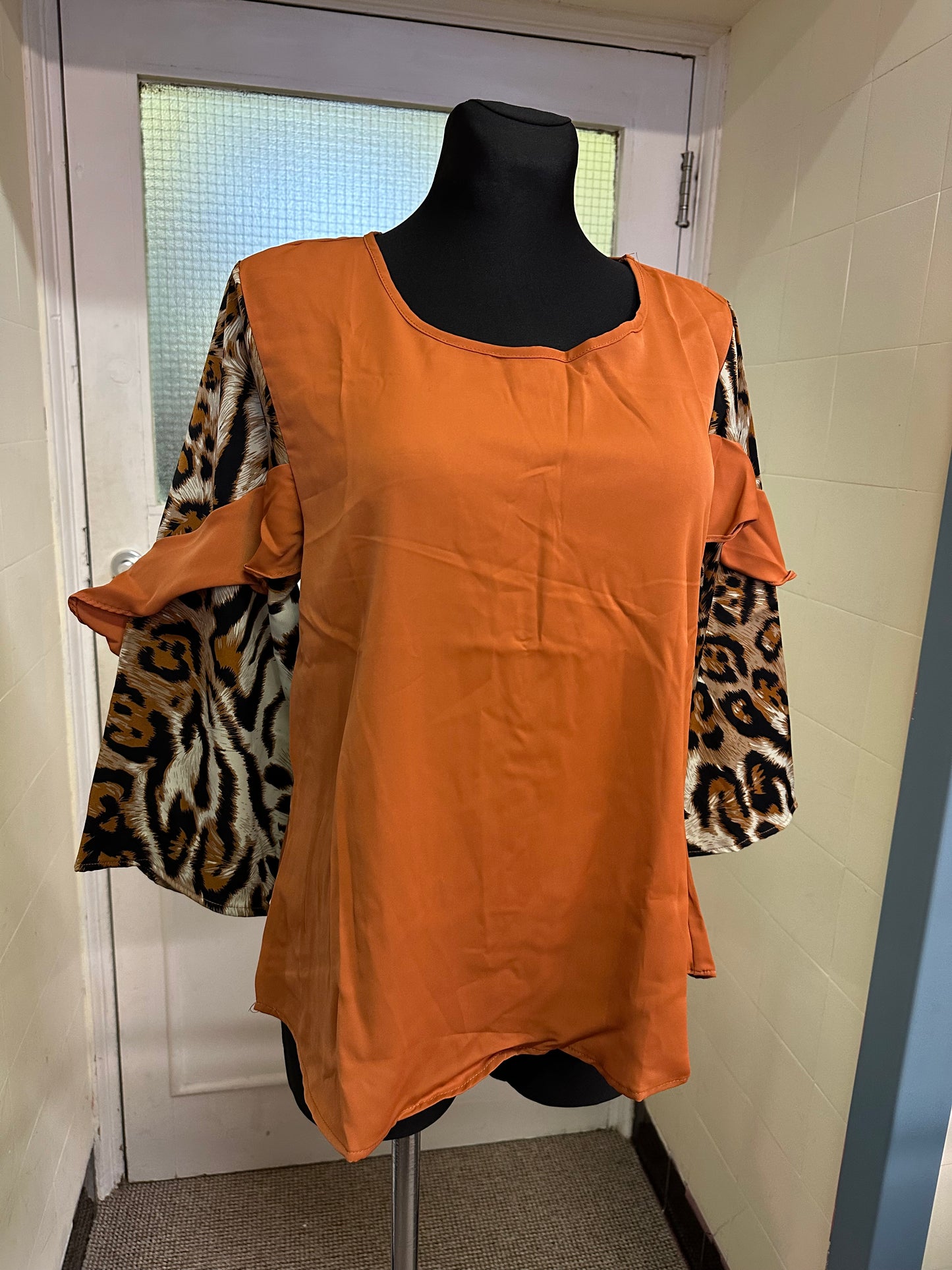 Tan & Leopard Print Top Size M