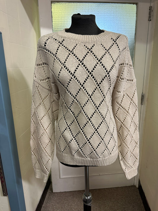 Primark Sweater New with Tags Size L but has some damage (see last photo)