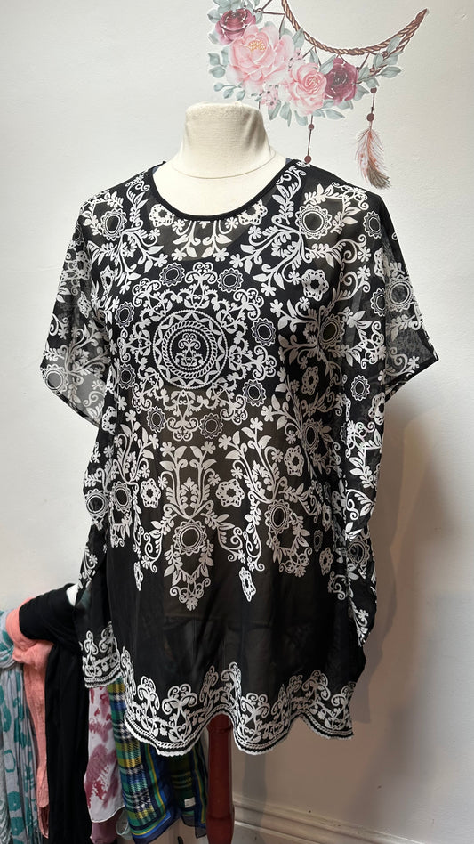Dunnes Semi-Sheer Top Size 14
