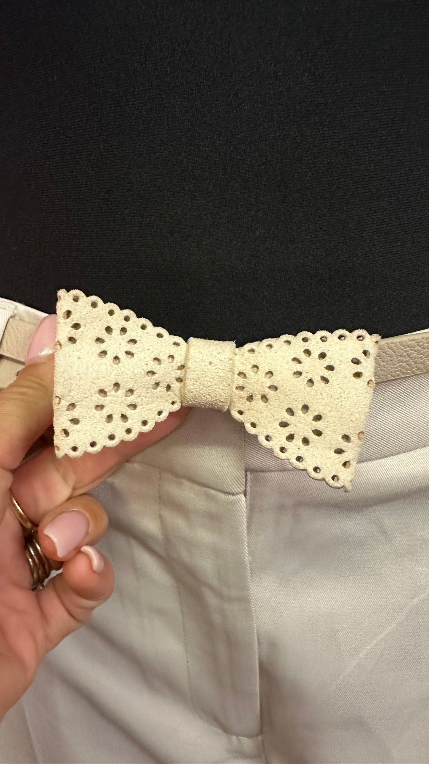 Cream Bow Belt Size M/L