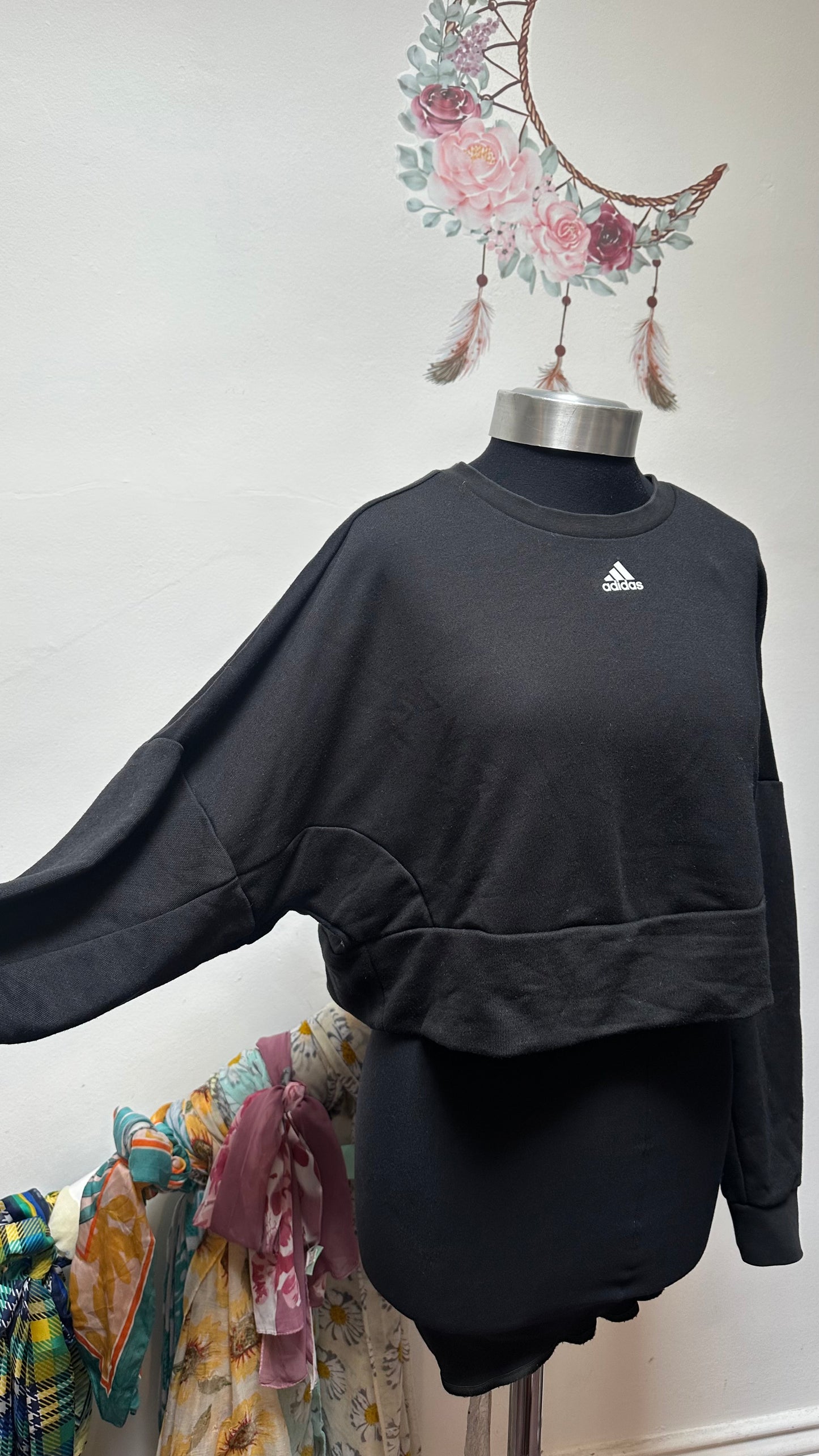 Adidas Cropped Sweater Size 8/10