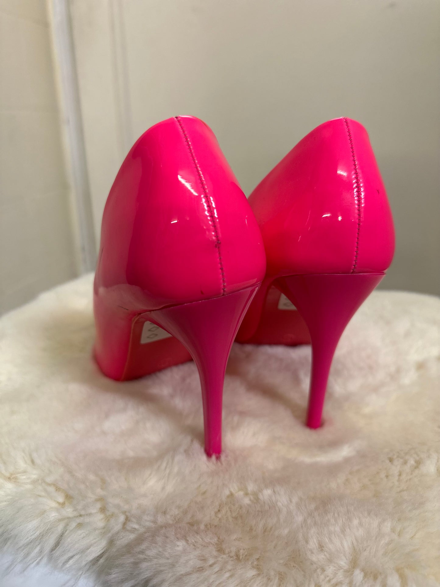 Seastar Neon Pink Heels Size 5 Few Small Marks