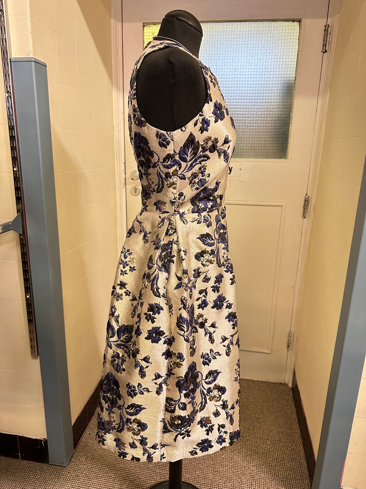 Designer Closet Sparkle Dress with Pockets Size 8