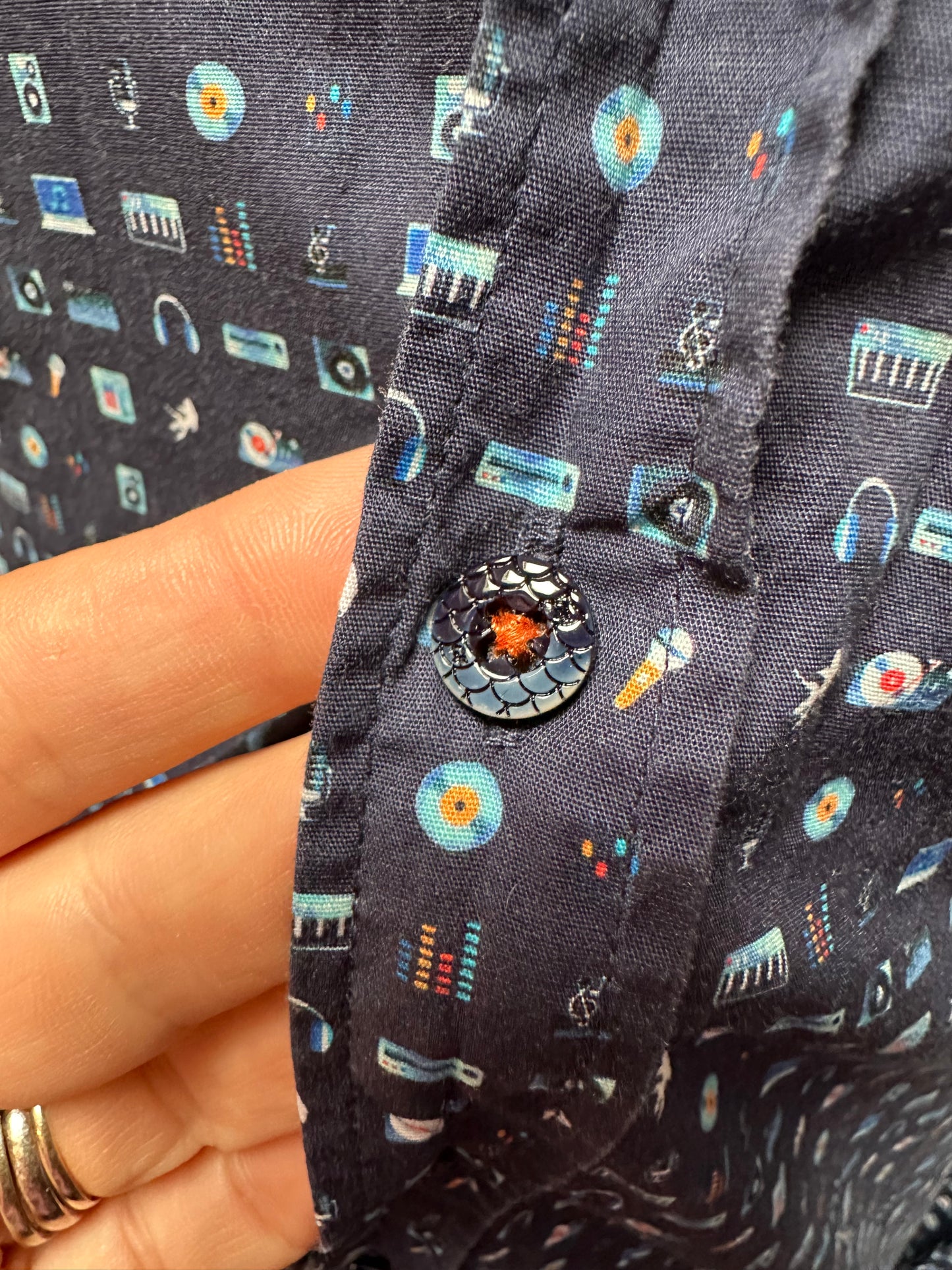 Designer A Fish Named Fred Musical Shirt Size XXL RRP €110