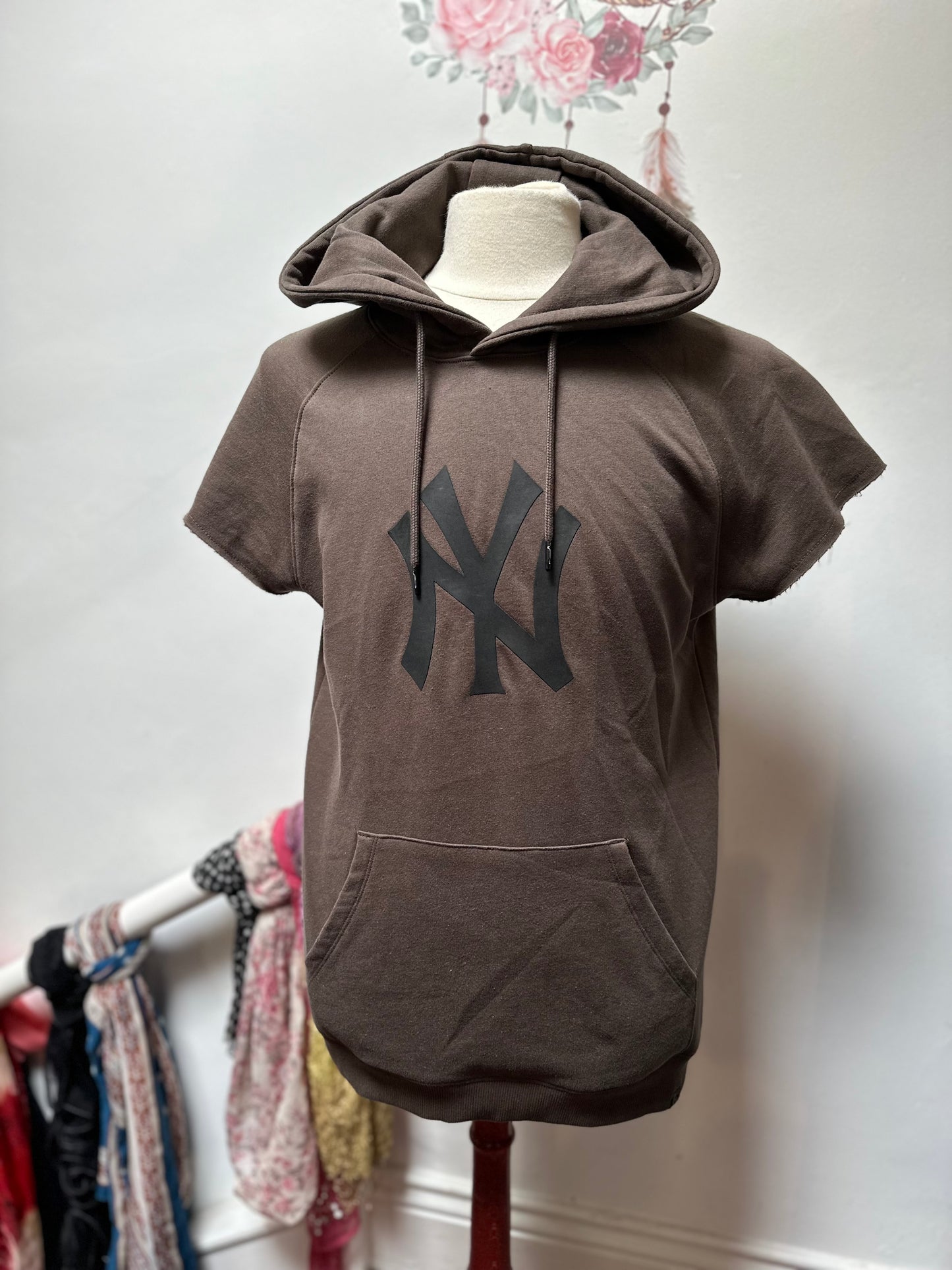 NY Hoided Sweater Size L
