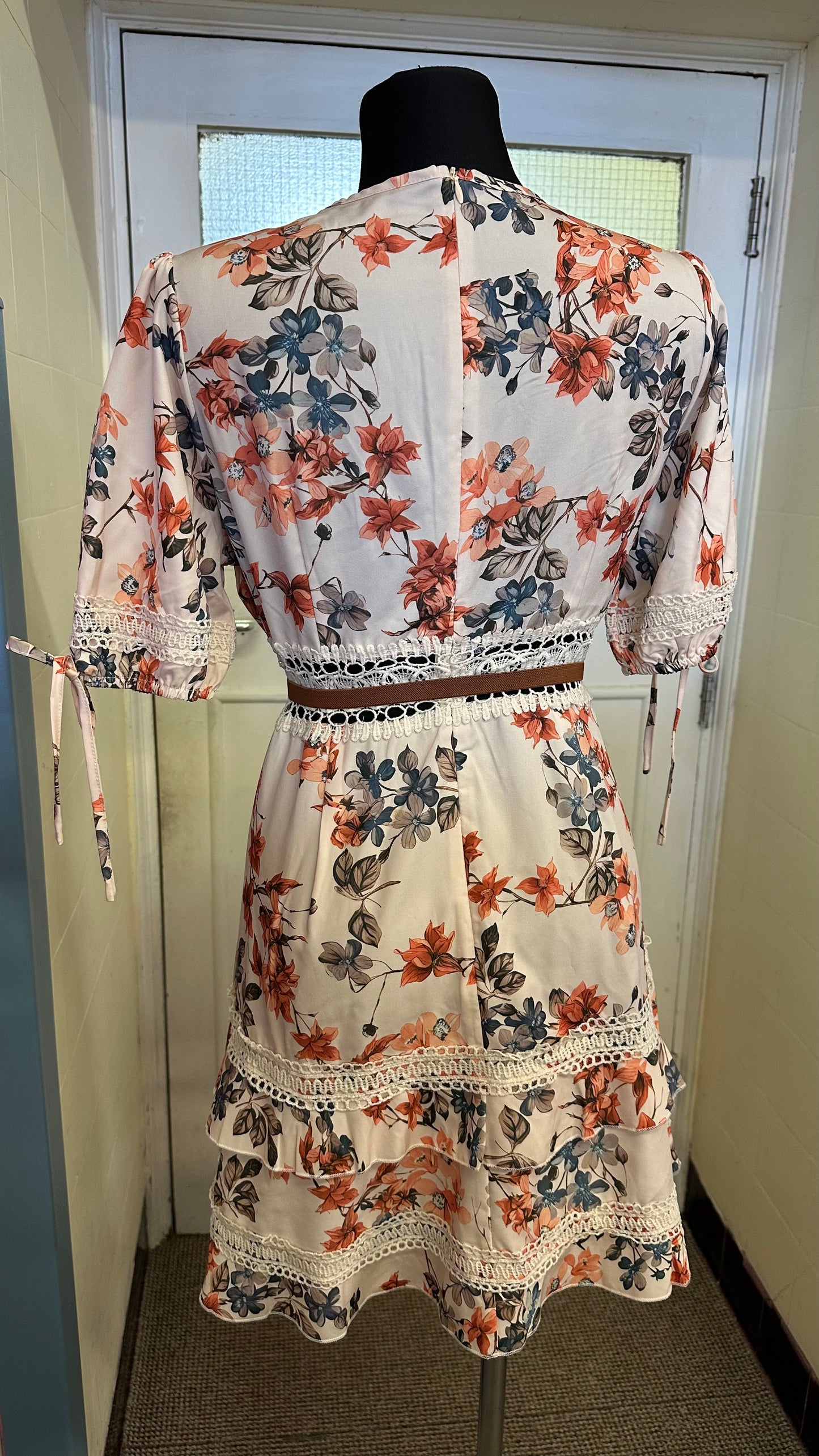Shein Floral Dress Size M Small Fitting