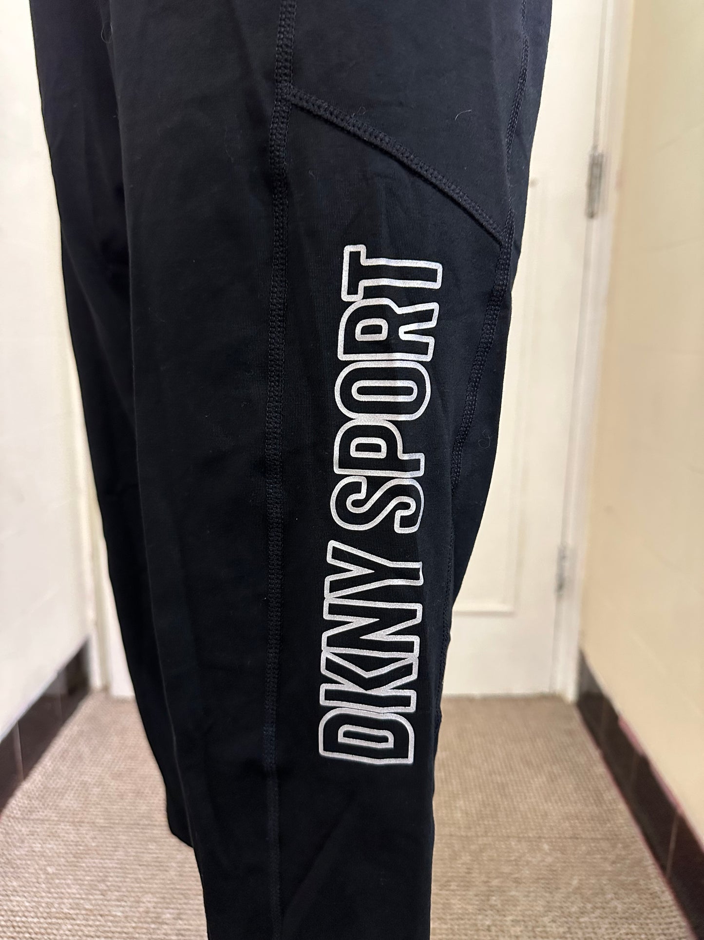 DKNY Sports Leggings Best Fit Size 14/16