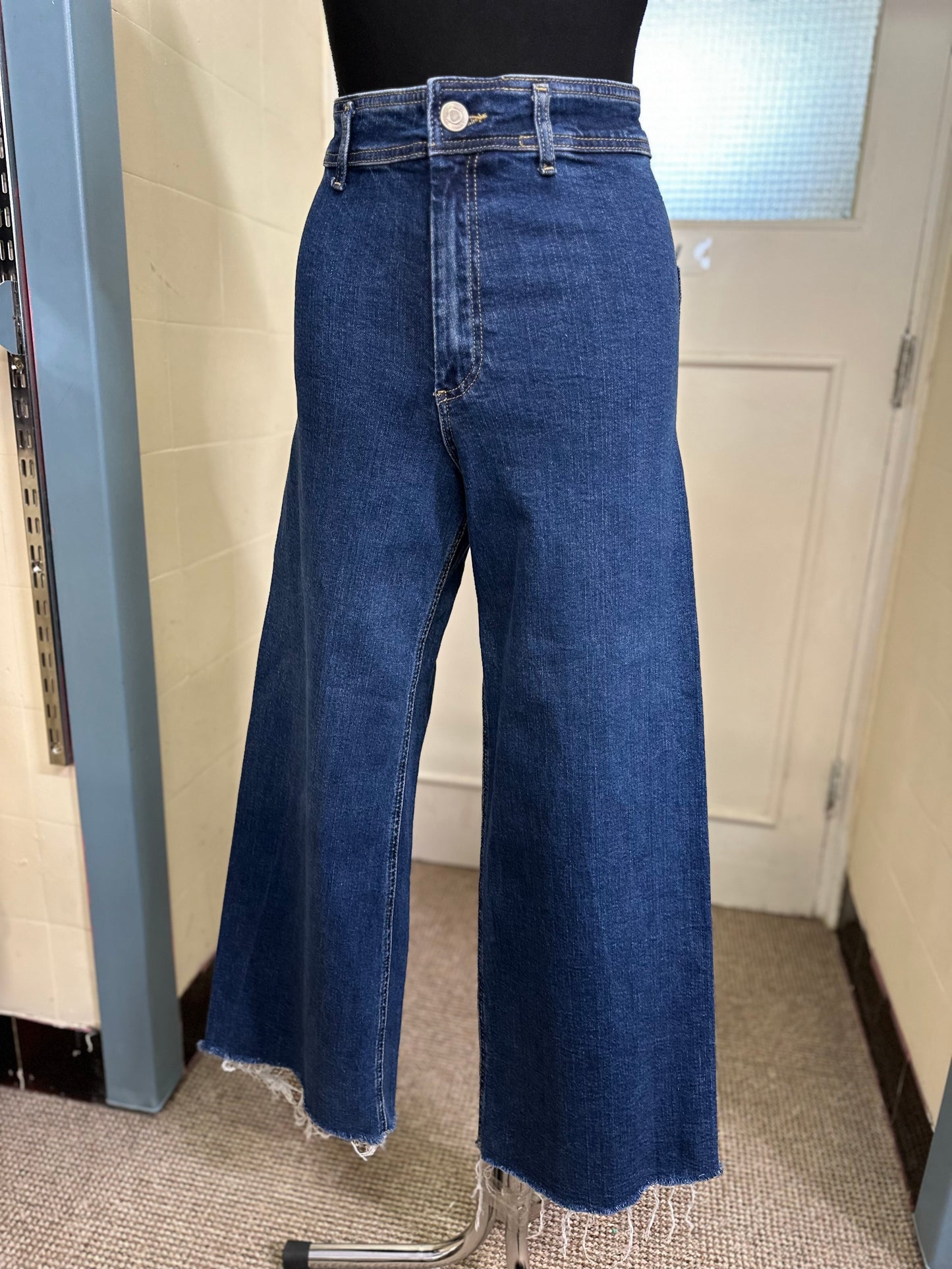 Zara Wide Leg Cropped Jeans Size S