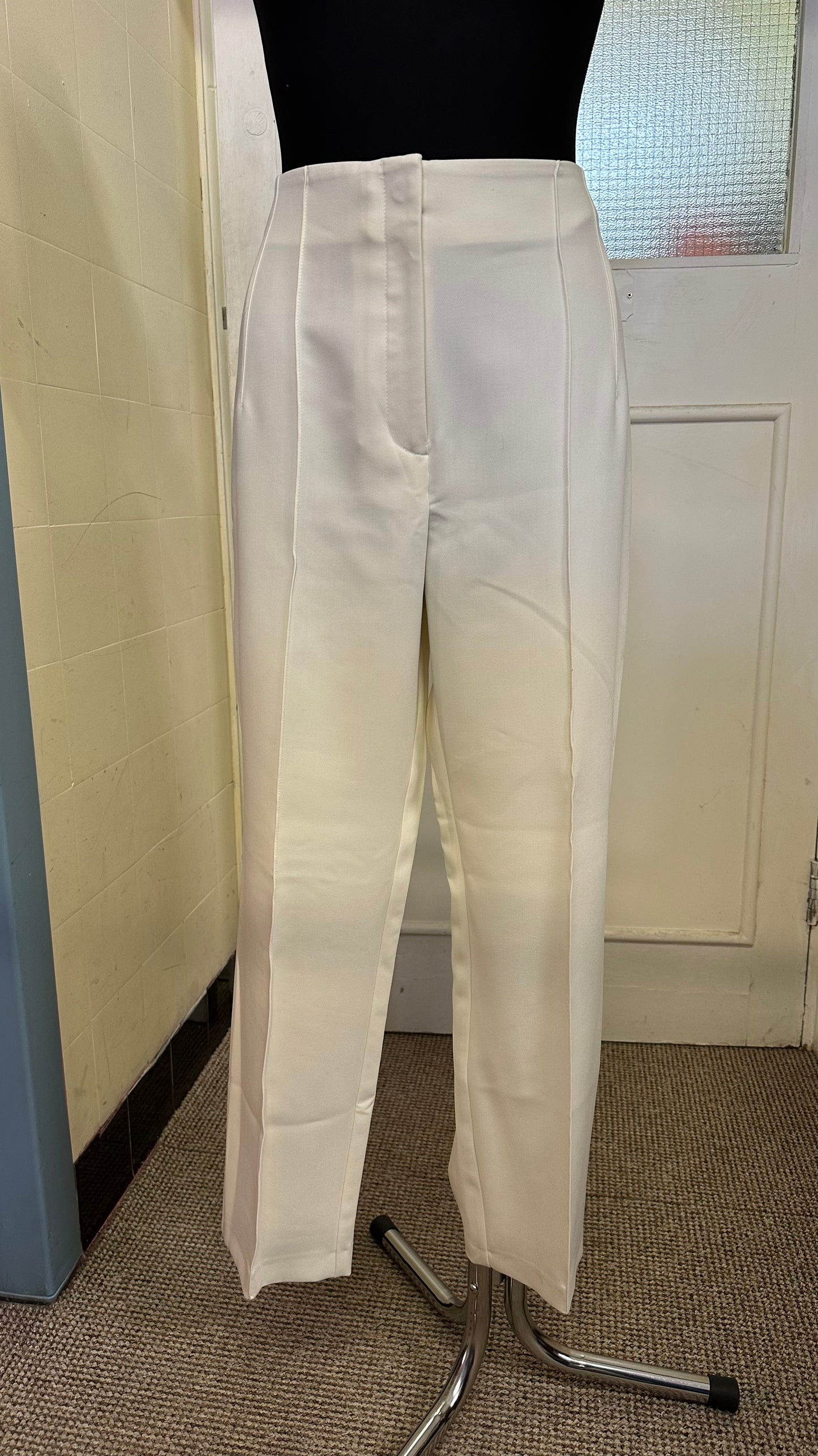 Gallery Nude Trousers Size 14