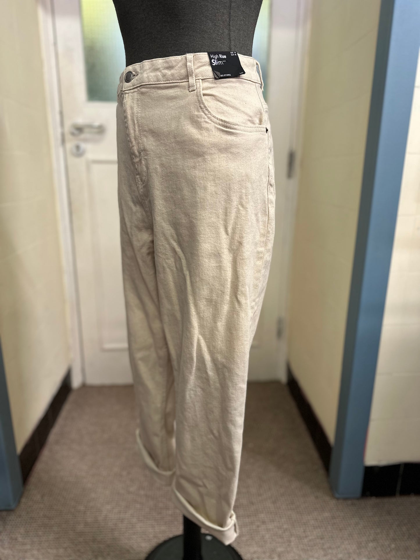 Dunnes High Rise Beaige Jeans, Size 18, New with Tags