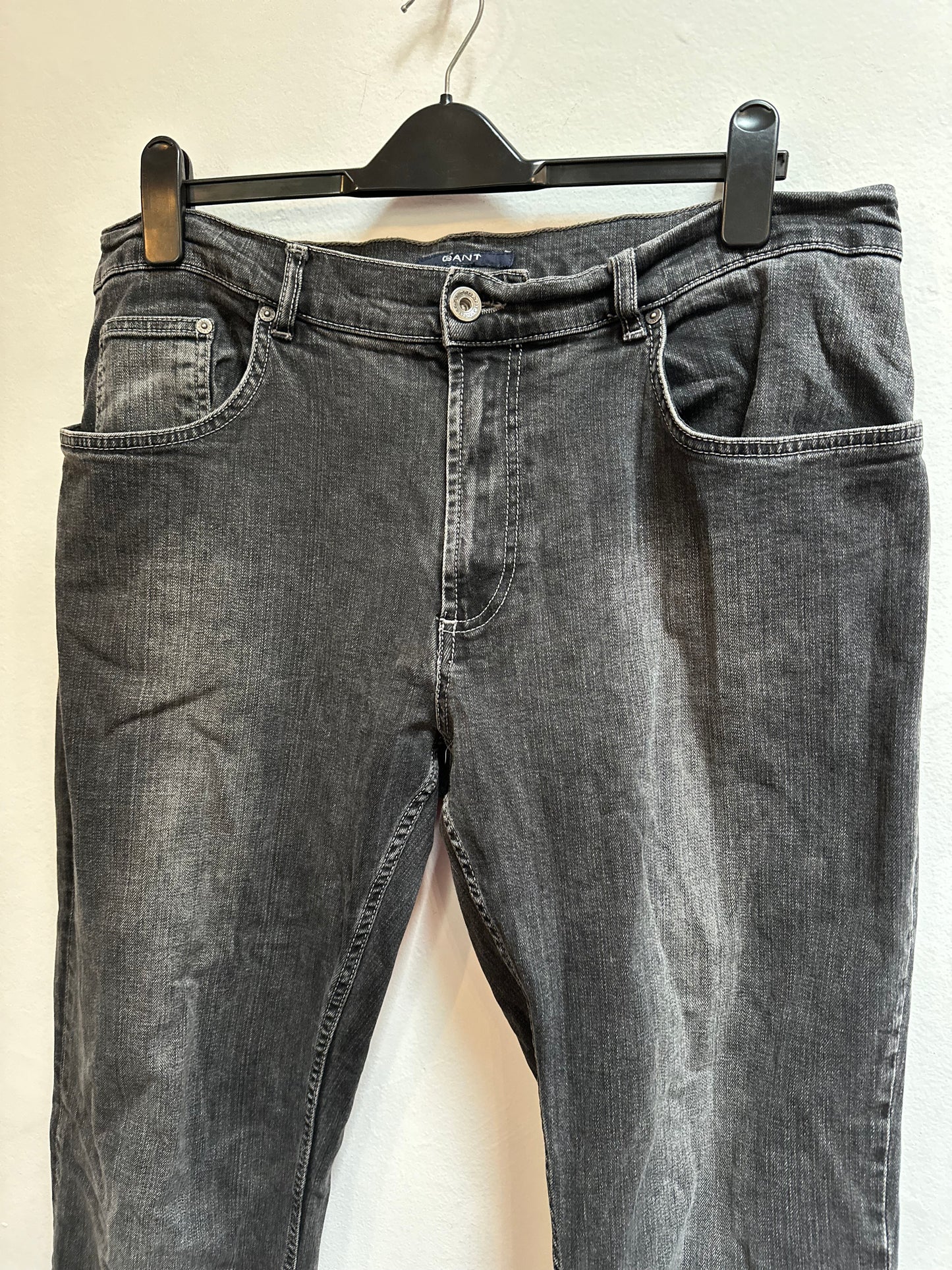 Designer Gant Jeans Size 38/32 Leather Label on rear needs a stitch