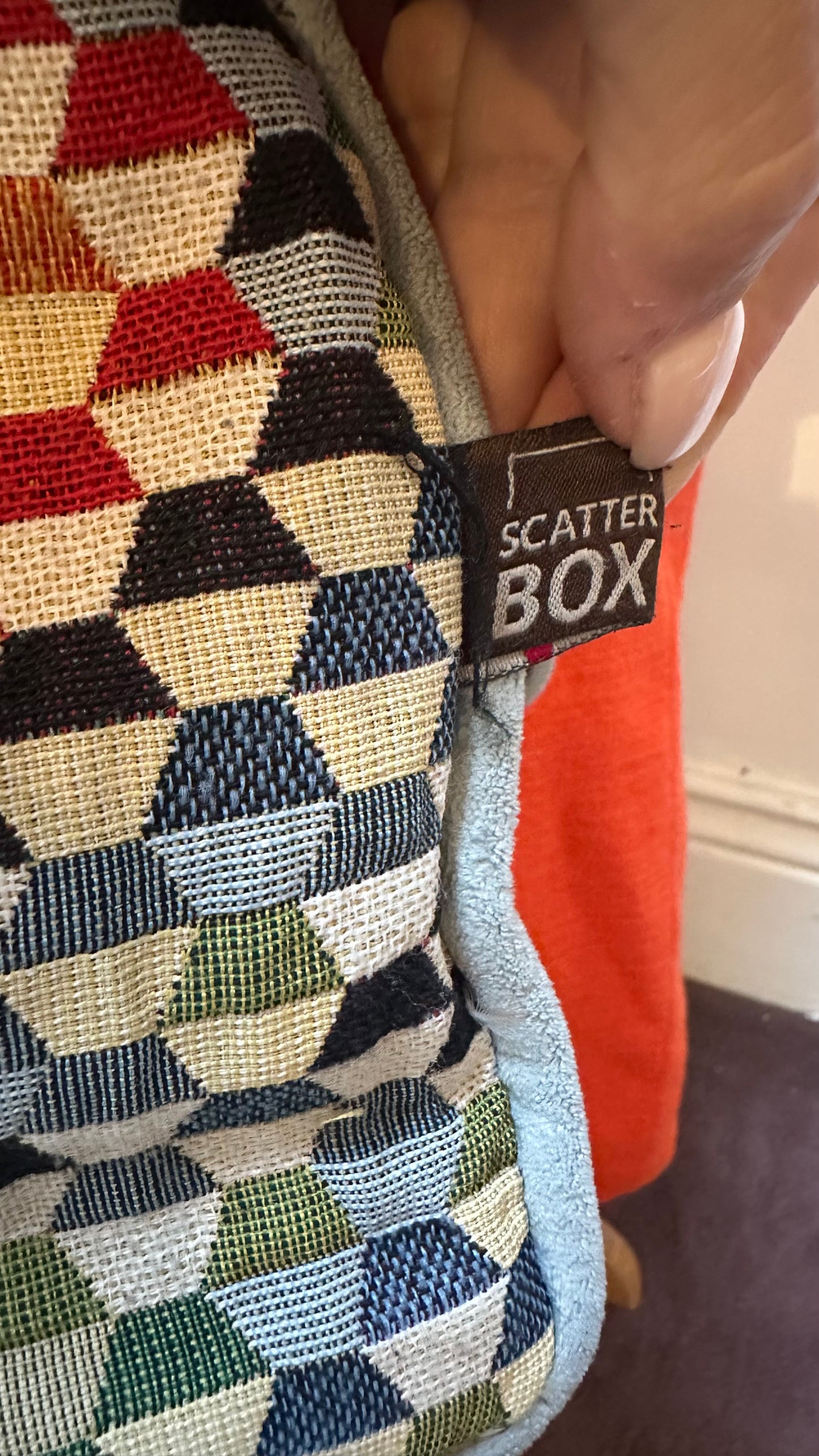 Scatterbox Square Cushions x 2 (cushions & cushion covers)