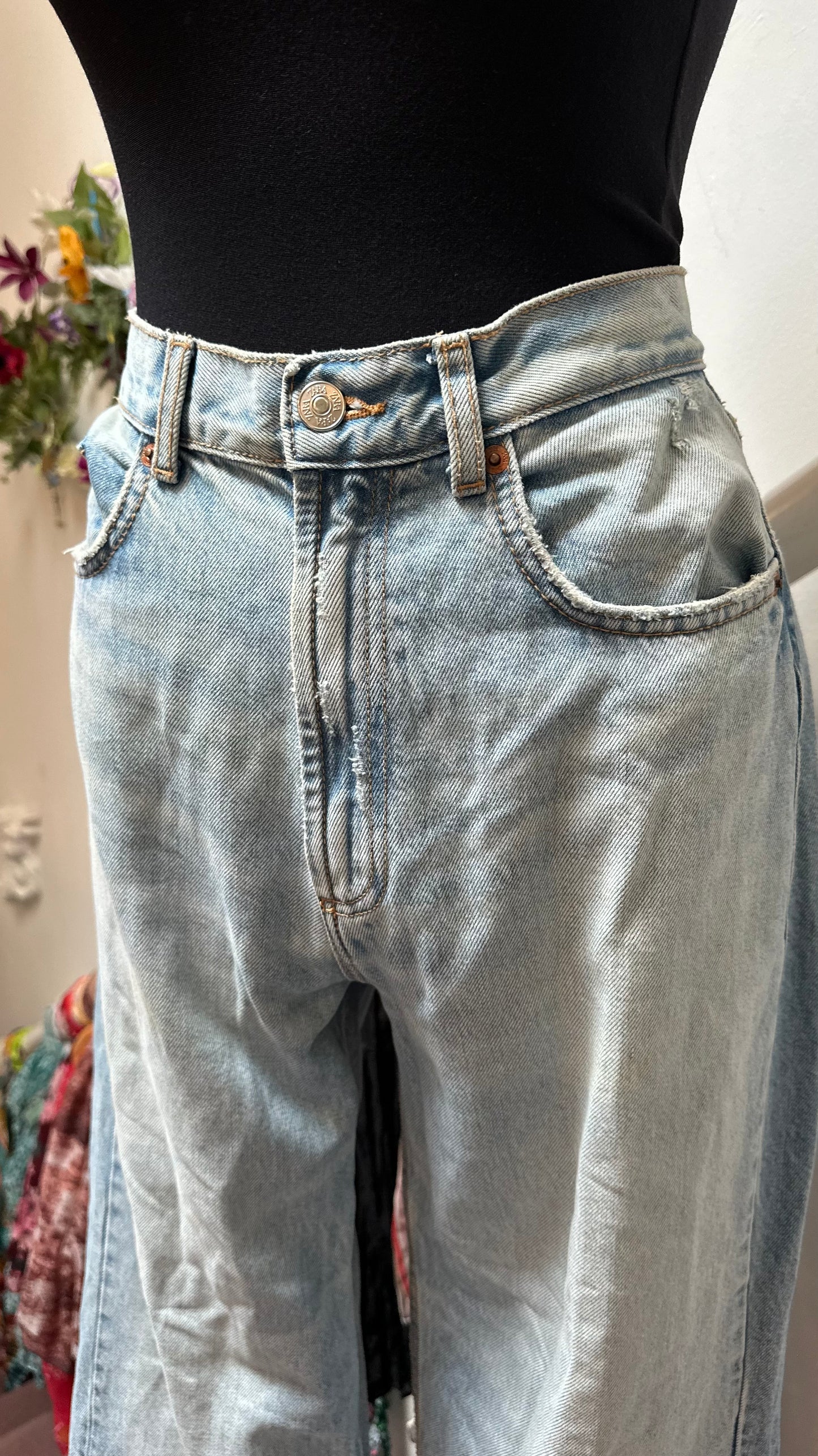 Zara Wide Leg High Waist Faded Jeans Size 12