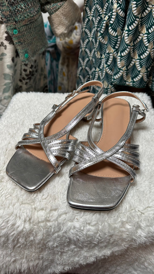 Silver Low Heel Sandals Size 4 New without Tags