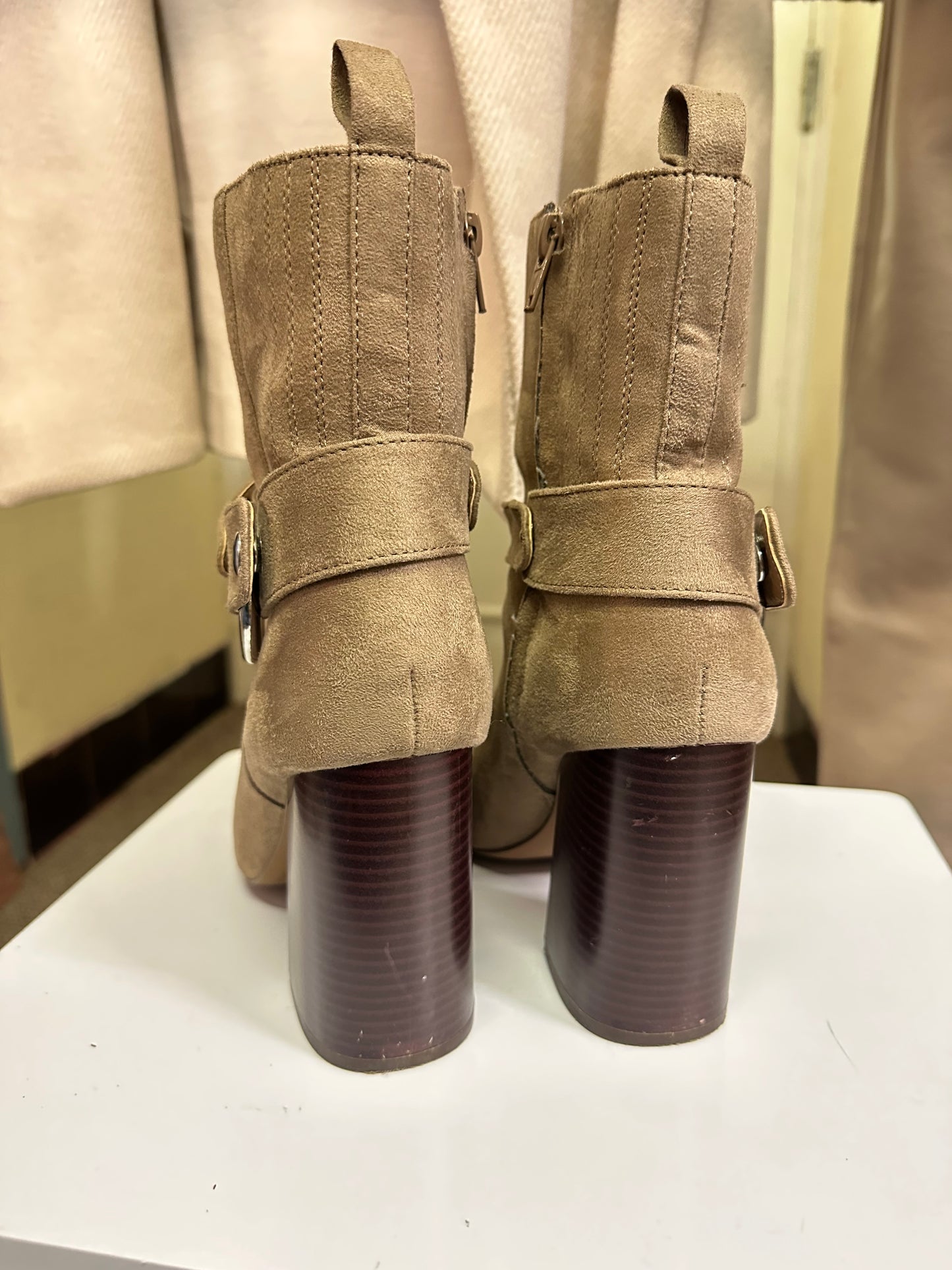 V by Very Taupe Boots Size 5