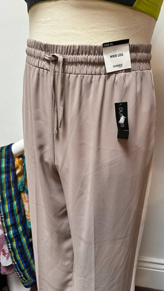 Dunnes Beige & Cream Stripe Wide Leg Trousers New with Tags Size XL