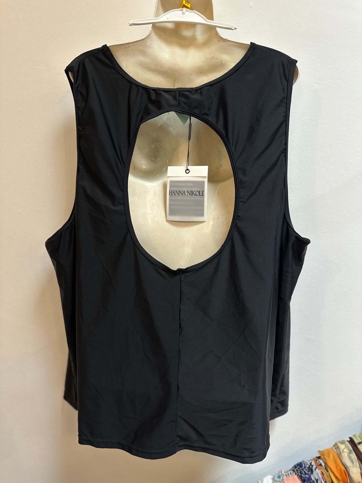Anna Nikole Plus Size Sports Too New with Tags Size 3XL